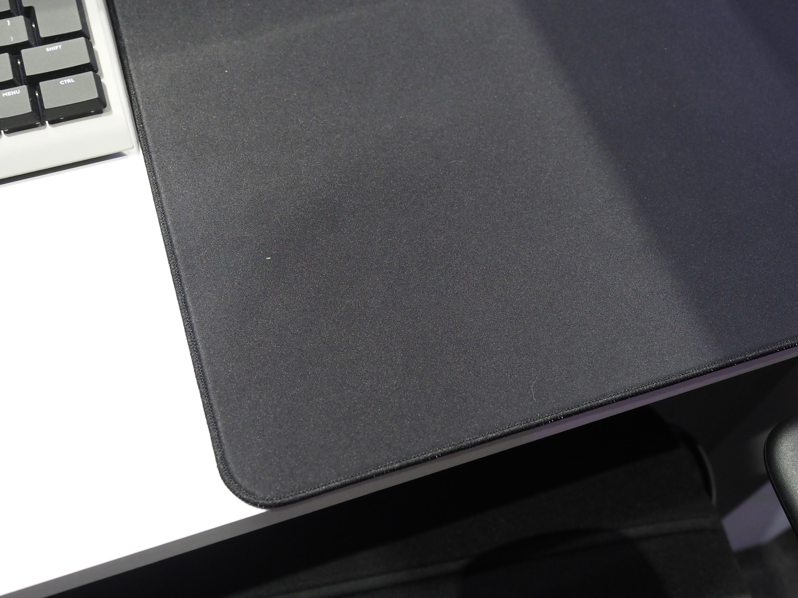 コントロールタイプの表面は適度なグリップ感がある