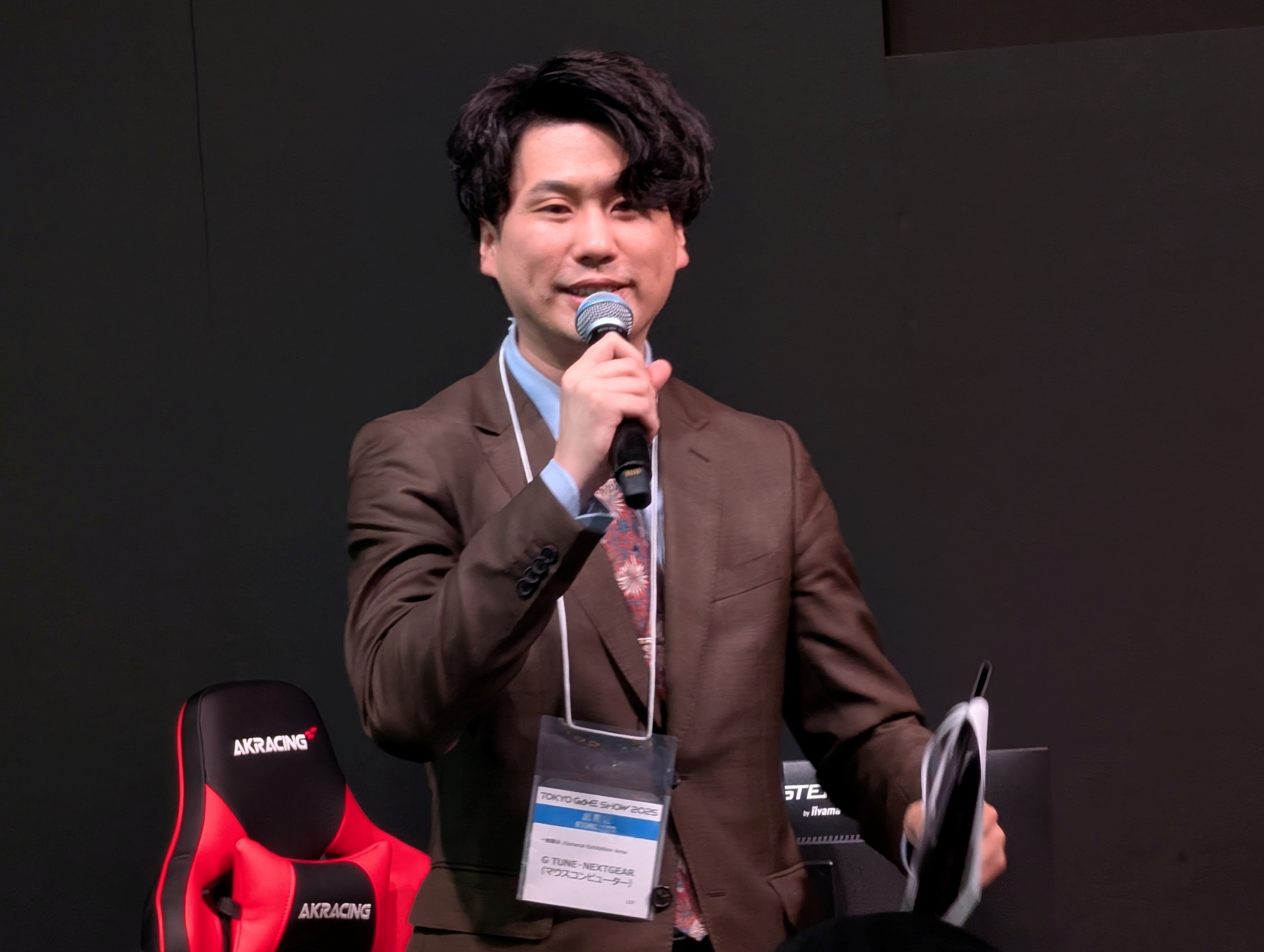 MCは蒼汁氏が務める