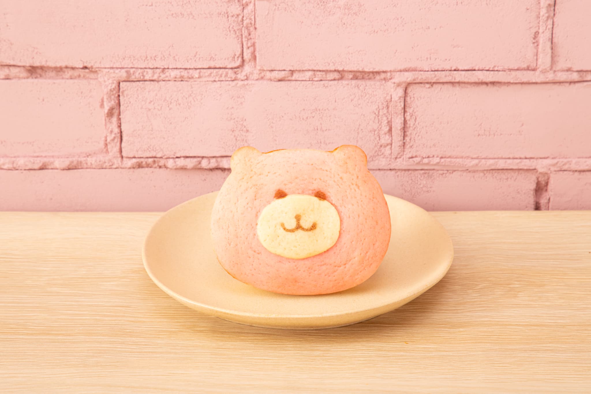 フランボワーズソースがはいったメロンパン風ポシェットパン