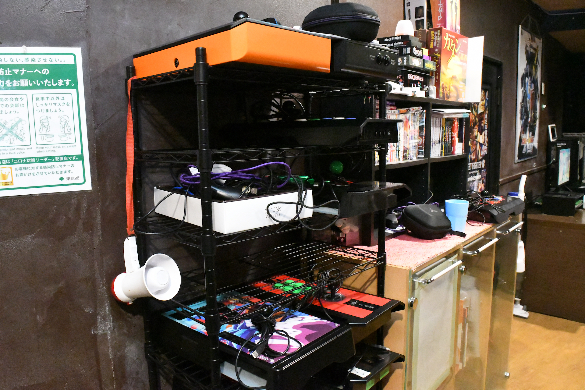 各種デバイスが揃っているので、仕事終わりに気軽にお店に遊びにくることができる