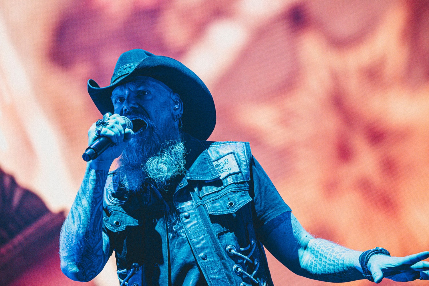 ゲストのJason Charles Millerさんが「Unleashed」を披露