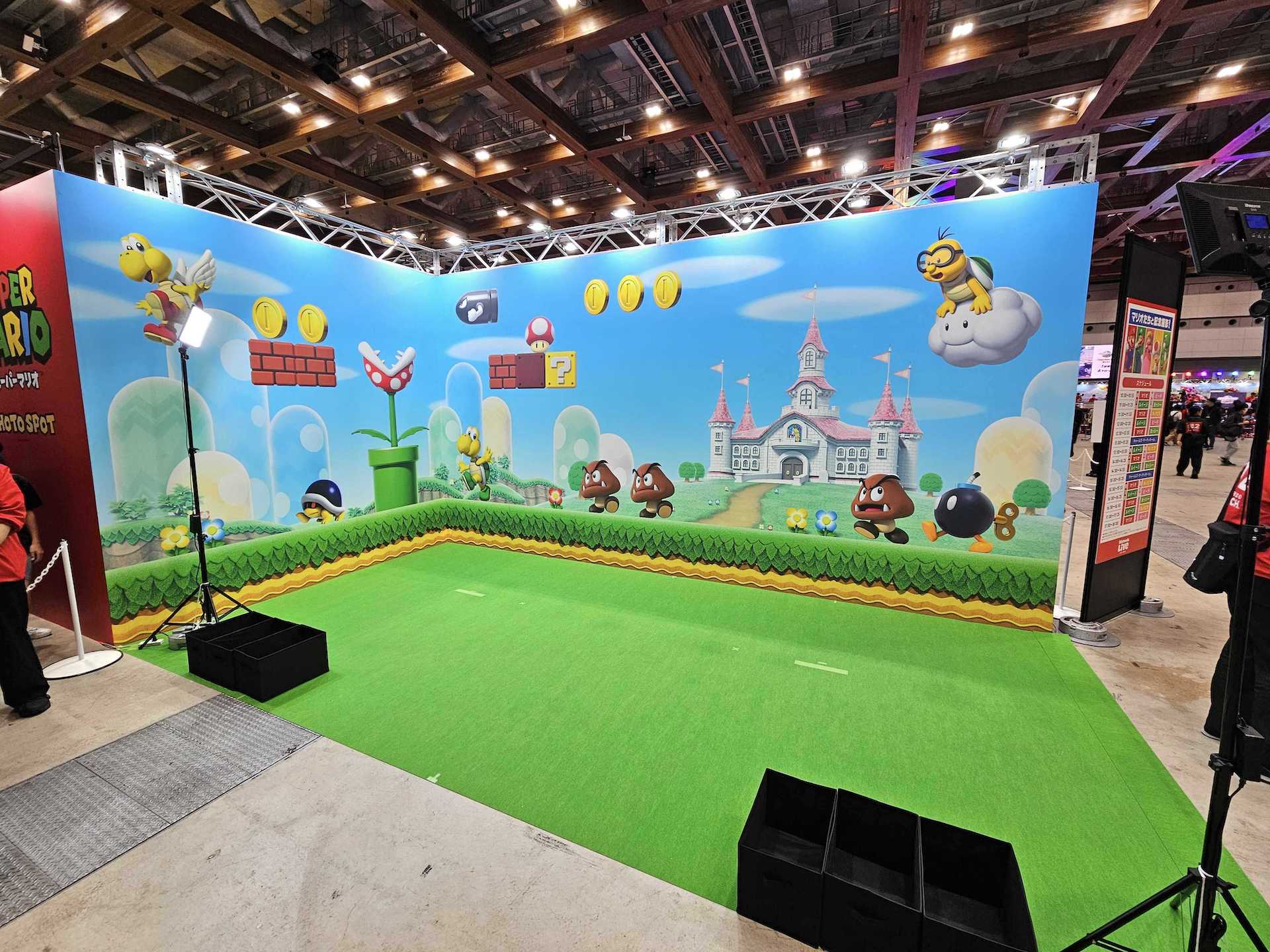 キャラクターの登場時間は会場内に案内がだされている