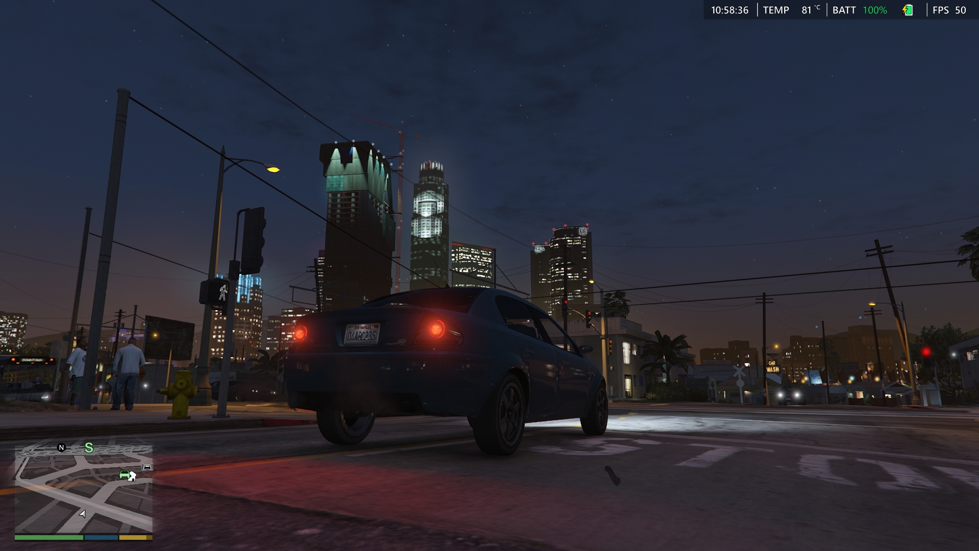 最小設定のままでゲームも遊んでみたが高めのフレームレートが保持されており、快適にドライビングが楽しめたし、最小設定と感じさせないビジュアルだった