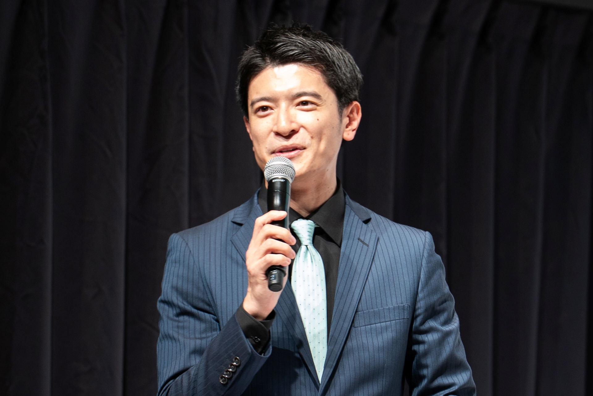 フリーアナウンサーの篠原光氏も登場し会場が盛り上がる