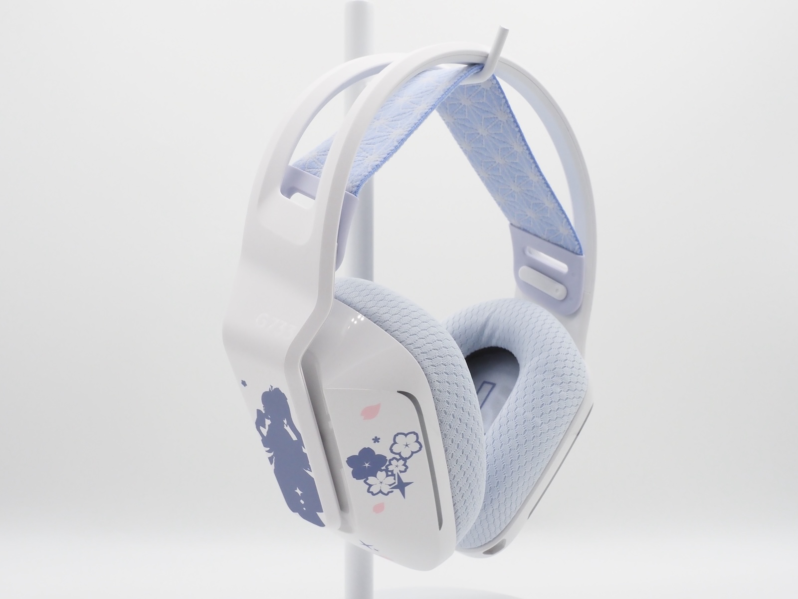 神里綾華にまつわるアイテムが多数プリントされている