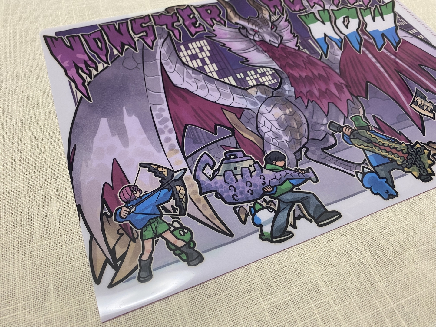 ハンターたちの服装がファミリーマートカラーで統一されている。コラボ限定アイテムという雰囲気があっていい