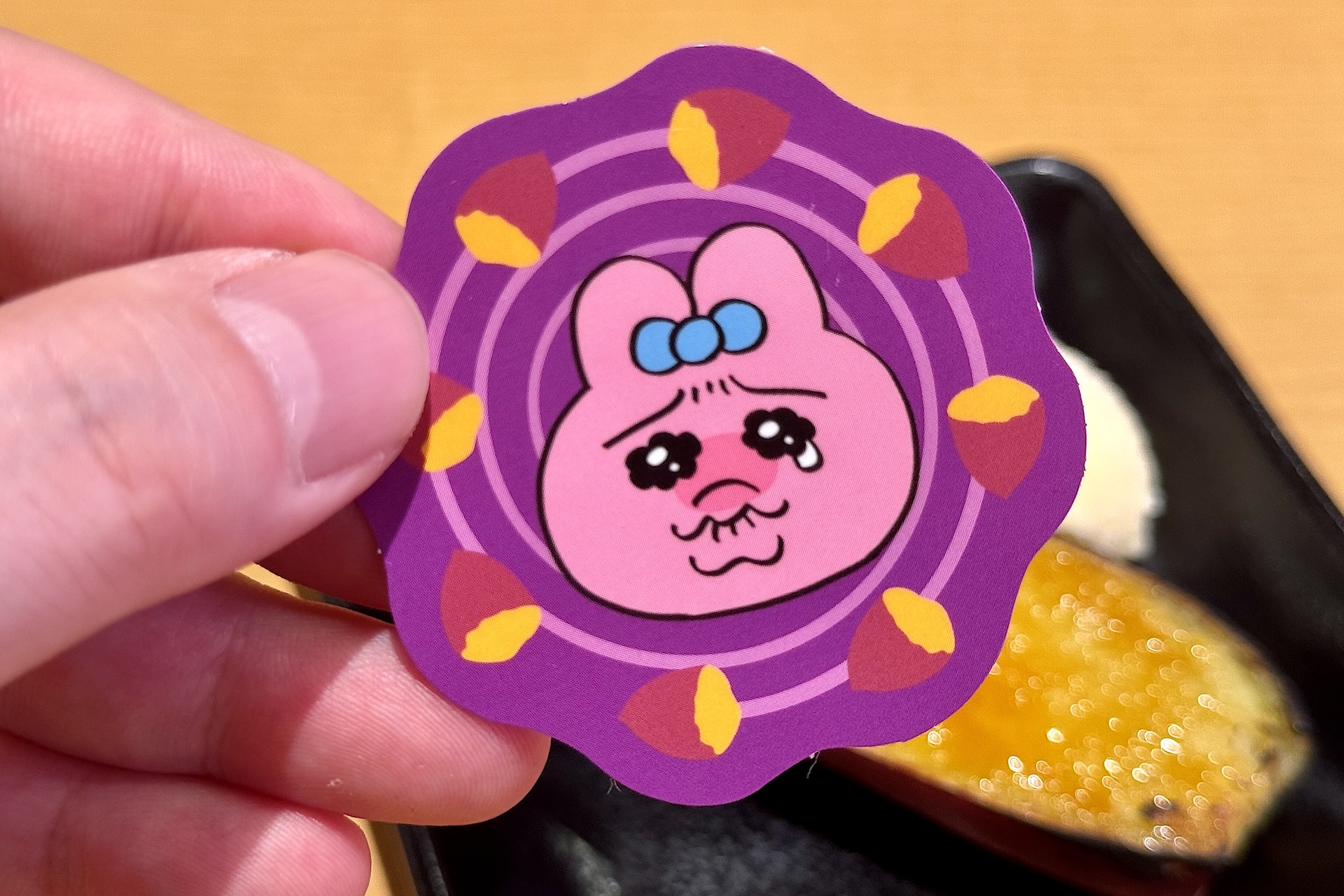 お芋のイラストが添えられているなど、秋らしいピックが用意されている