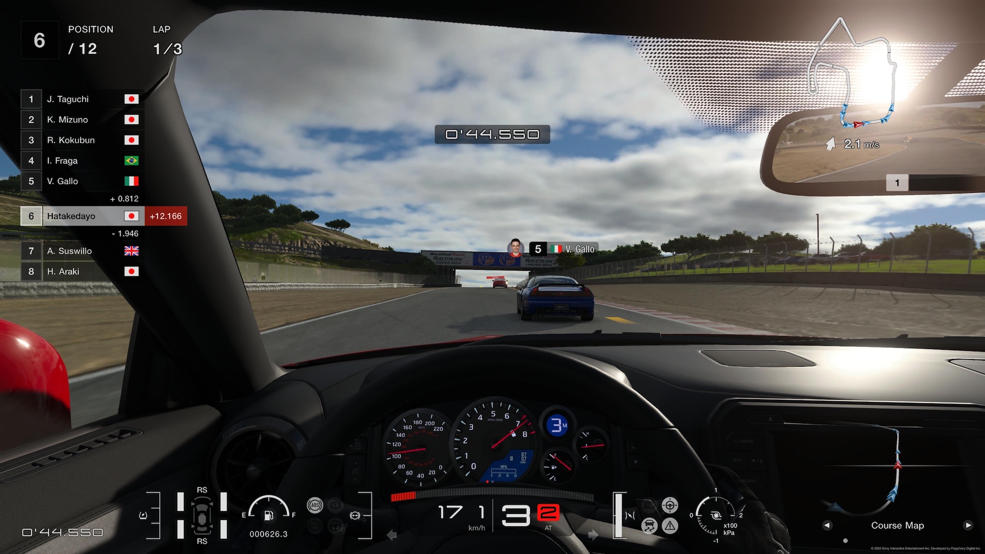 サムスティック、アナログトリガー共に精密な操作が可能で「GT7」を快適に楽しめた