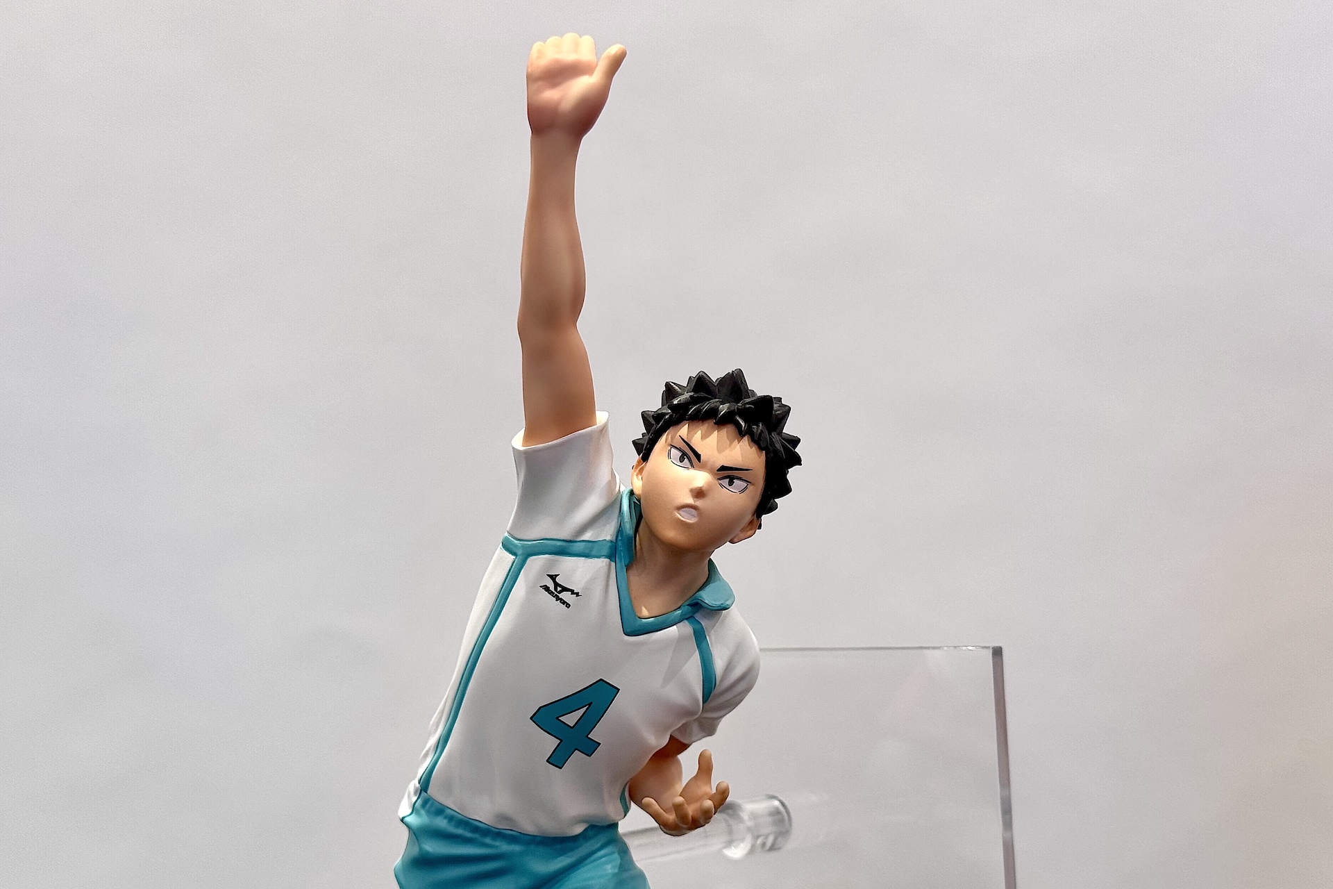 こちらも青葉城西からエースの岩泉がフィギュア化。迫力のスパイクシーンを切り取った造形となっている