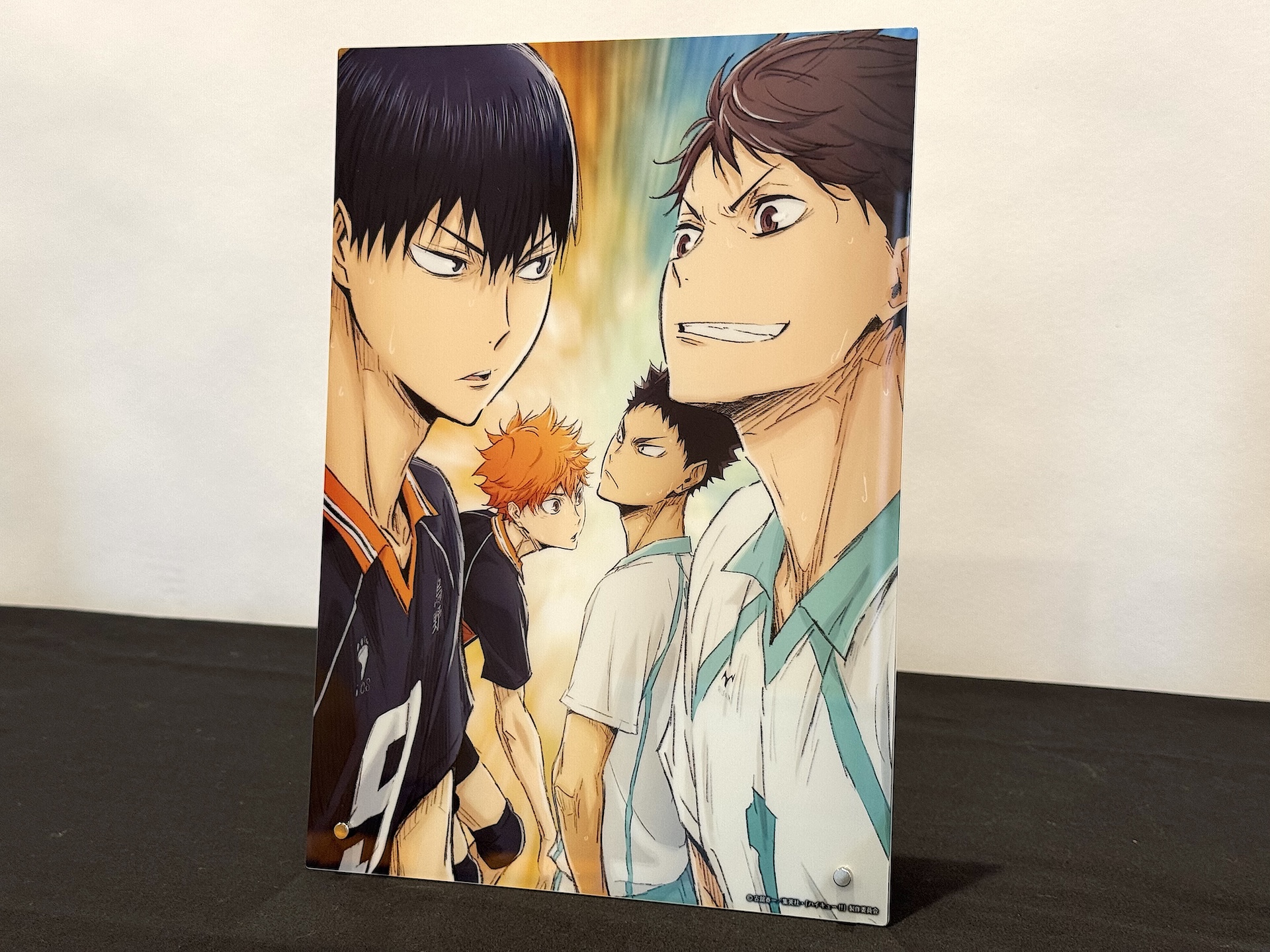 劇場版総集編青葉城西高校戦「才能とセンス」のメインビジュアルを使用したアクリルパネル。しっかりと厚みもあって高級感のある景品に仕上がっている