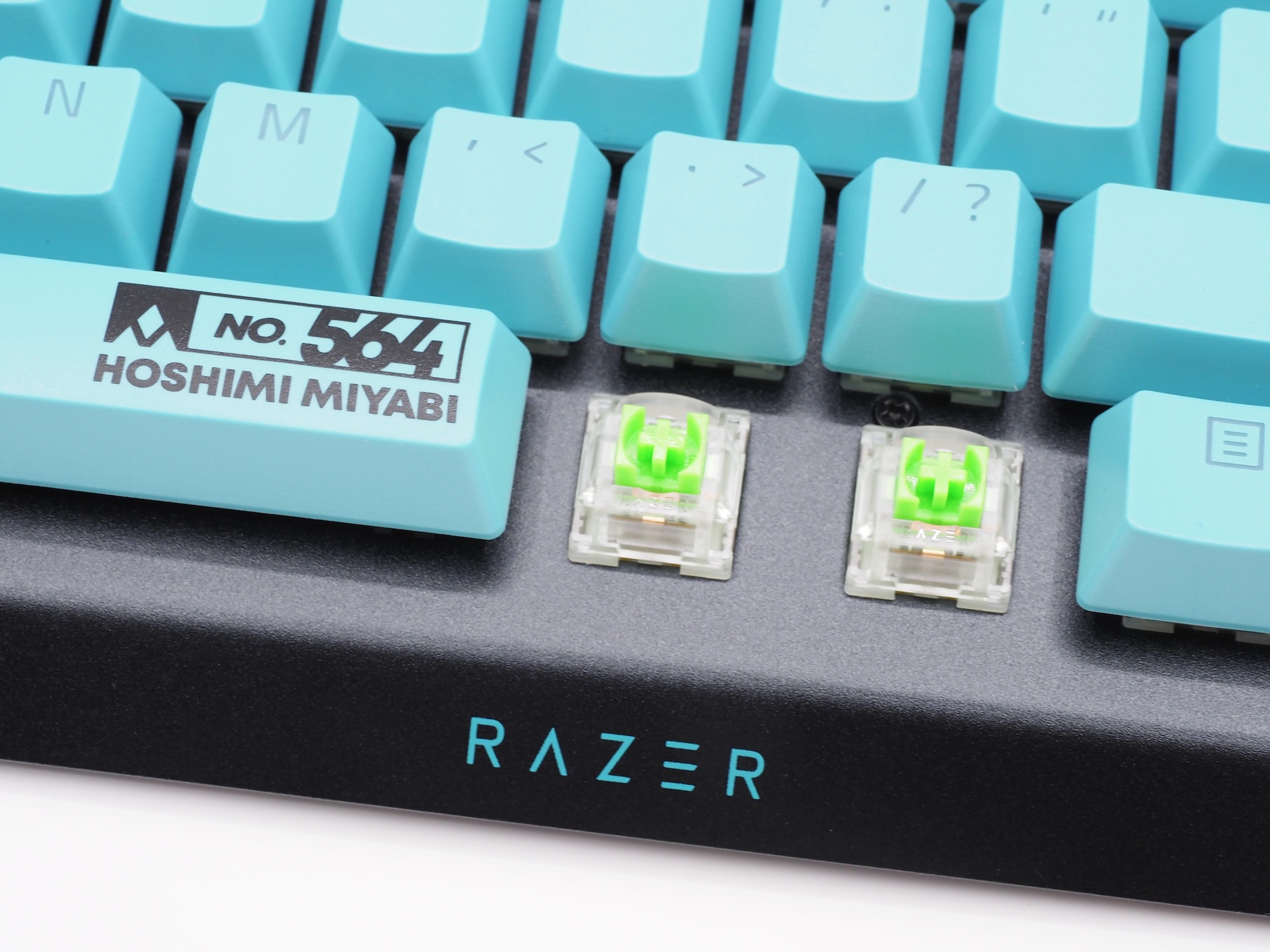 キースイッチはクリッキータイプの「Razer メカニカルスイッチ」を搭載
