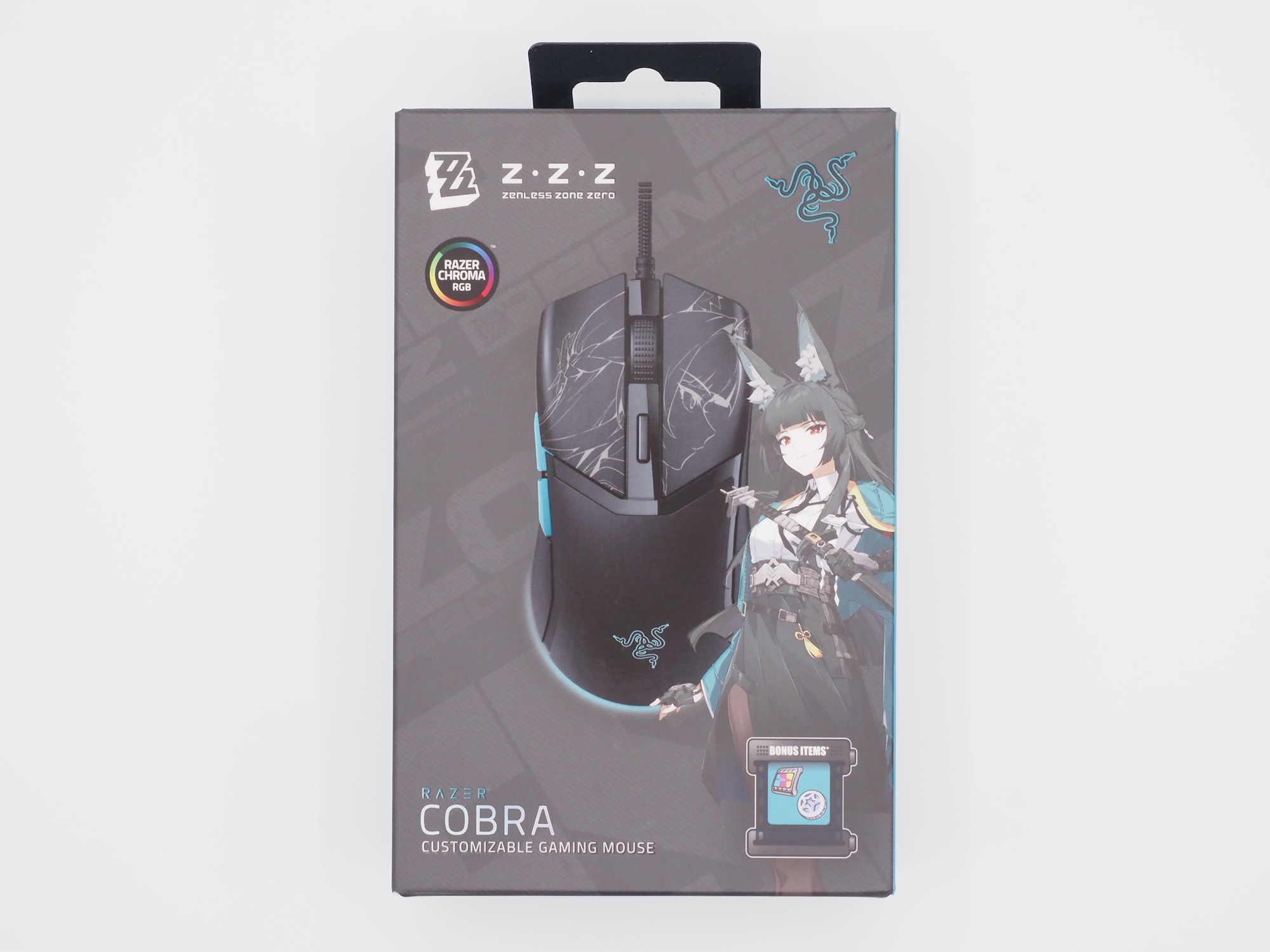 コラボモデルの「Cobra」と星見雅がデザインされたパッケージ