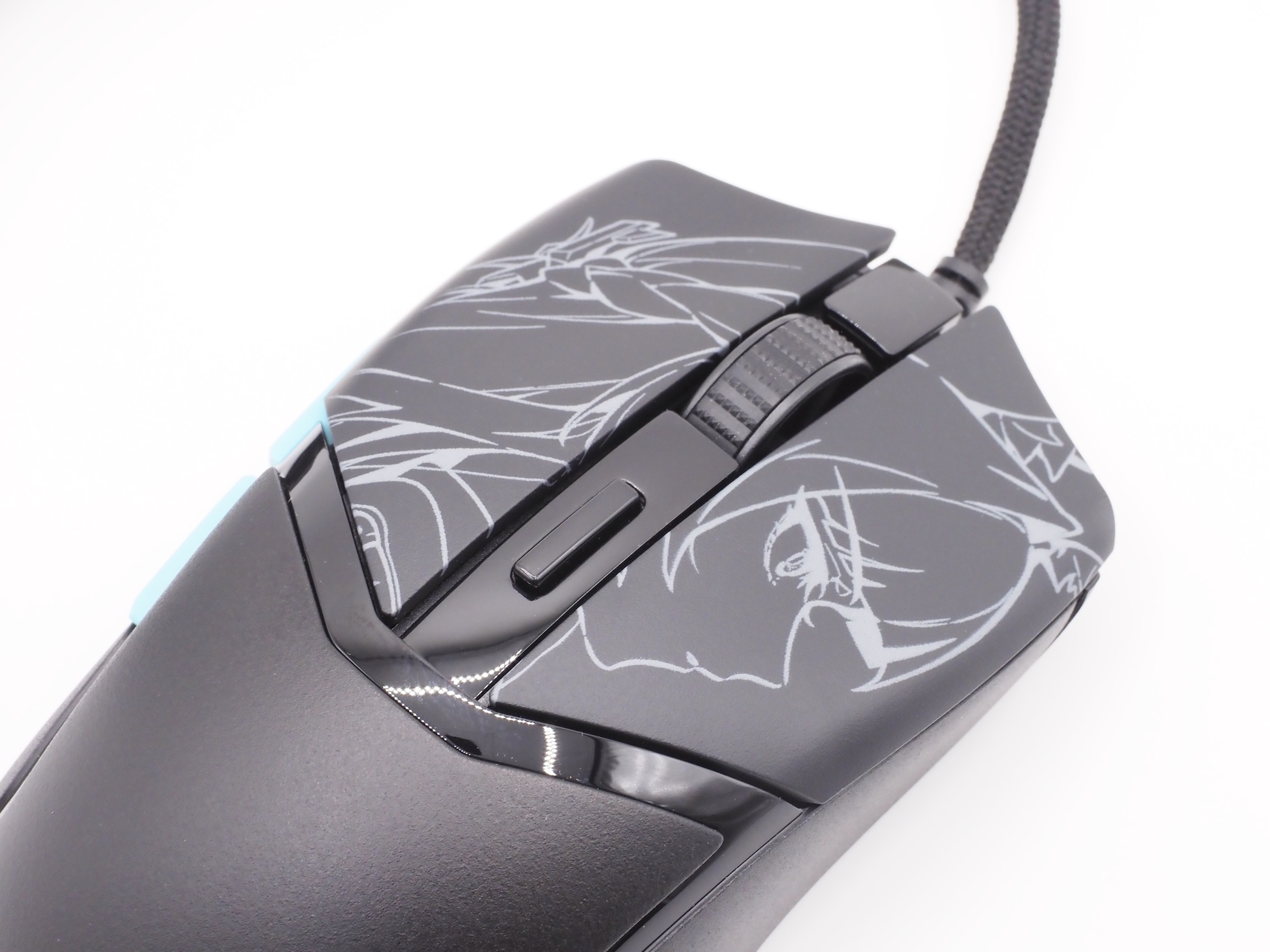 メインボタンには星見雅の横顔を大きくプリント。耐久性は未知数のため、使い方に気をつけつつ、定期的にクリーニングしたいところだ