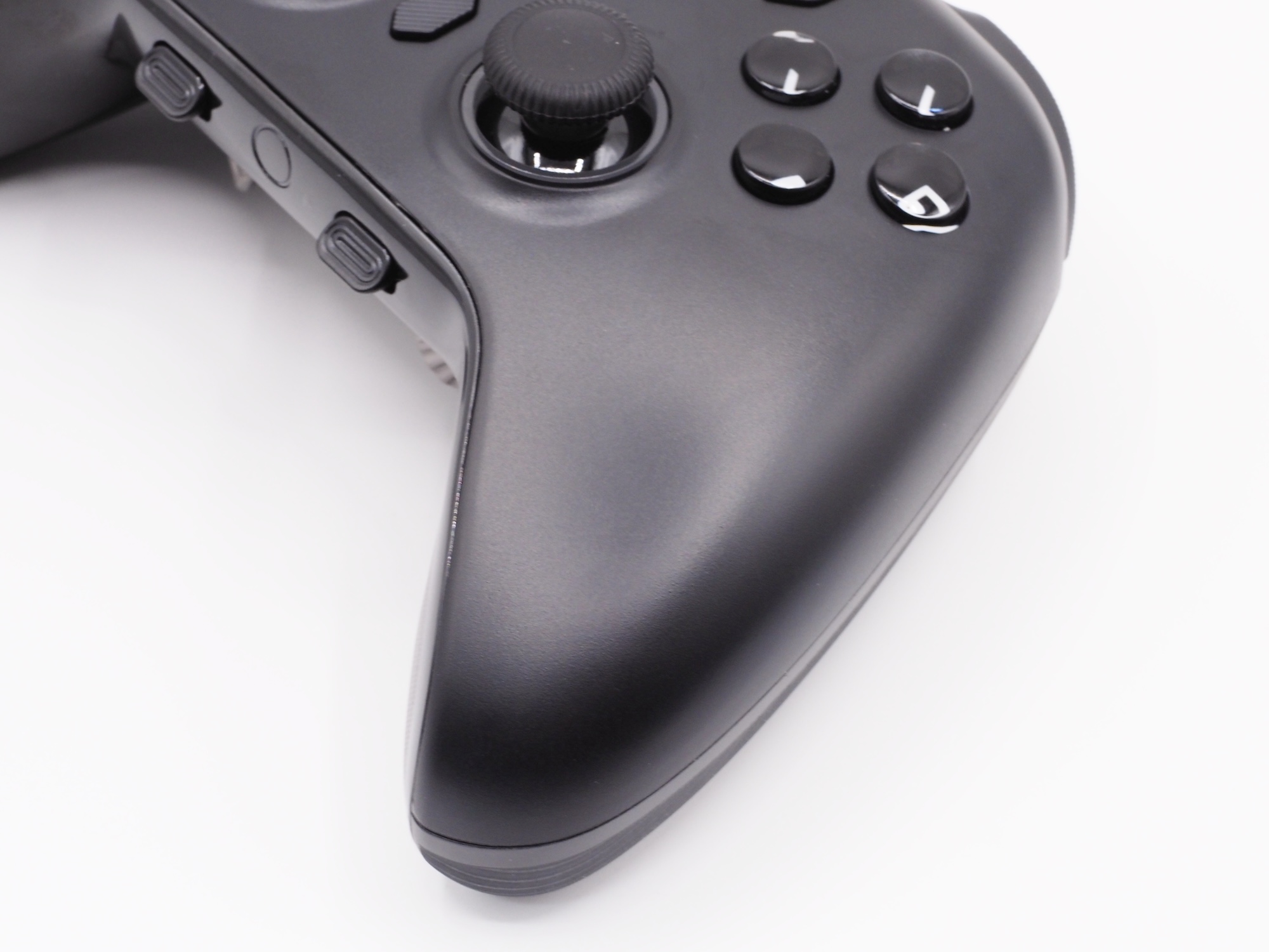 表面はサラサラとした質感