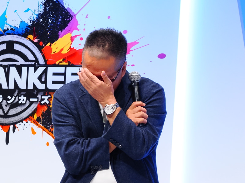 30年前の過去を振り返り小室氏に謝罪する岡本氏