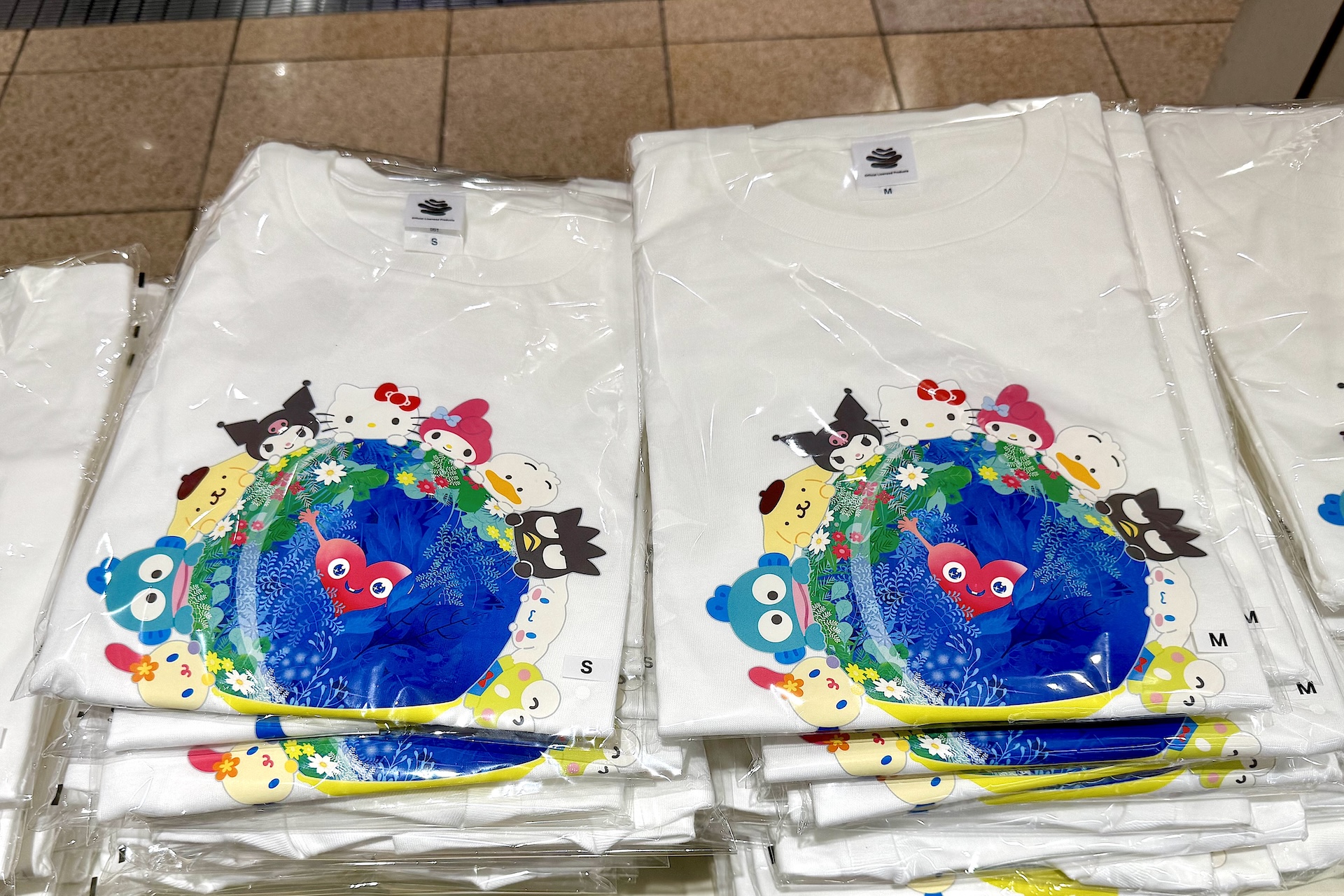 EXPO2027 【サンリオキャラクターズ】 トゥンクトゥンク Tシャツ白（S・M・L・XL・こども110cm、130cm） 価格：4,180円