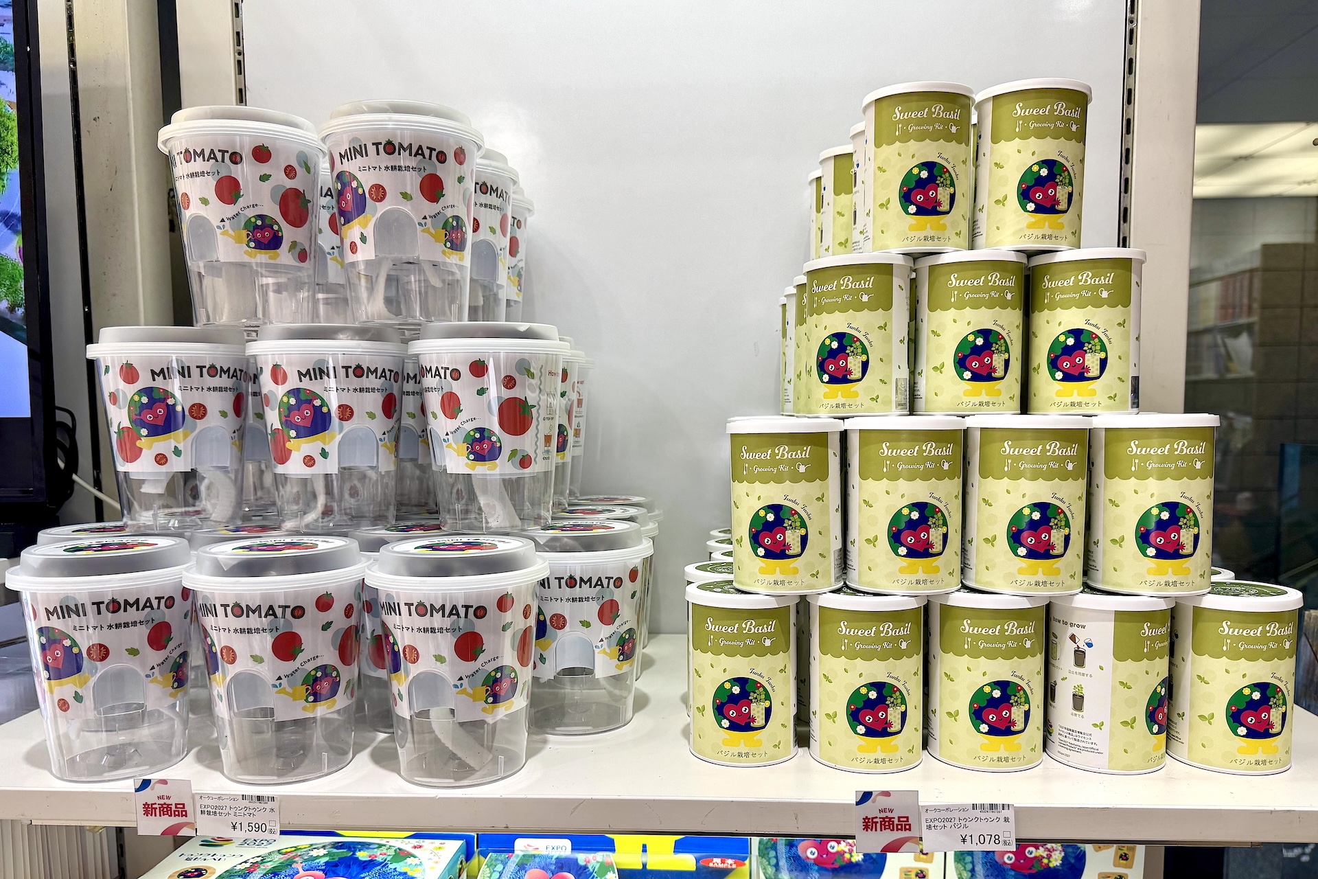 新商品ではないが、「GREEN×EXPO 2027」に関連する商品も多数取り揃えられている