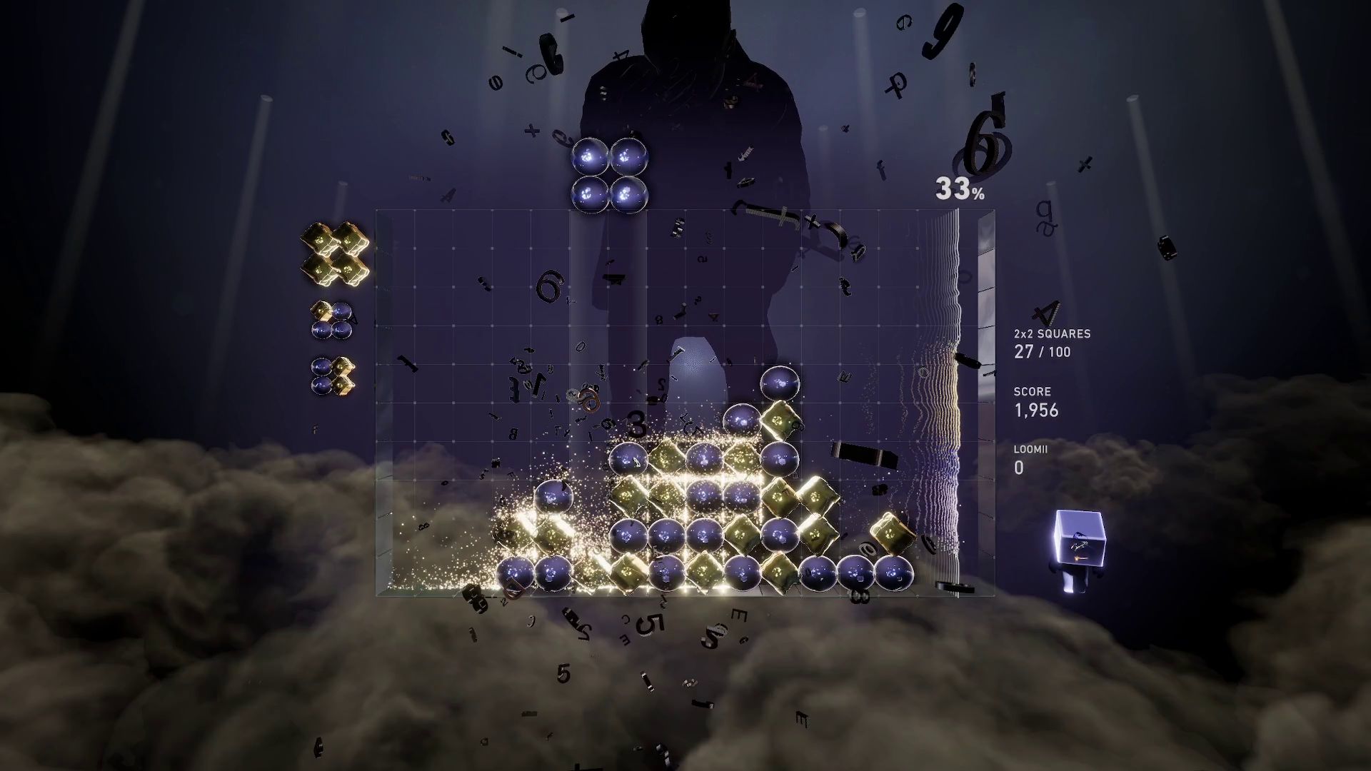 暗闇の中で男性が立ち上がるところから始まる