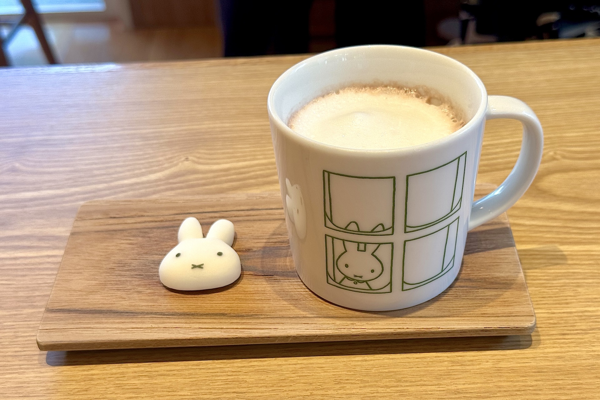 マシュマロミッフィーとホットココア 990円