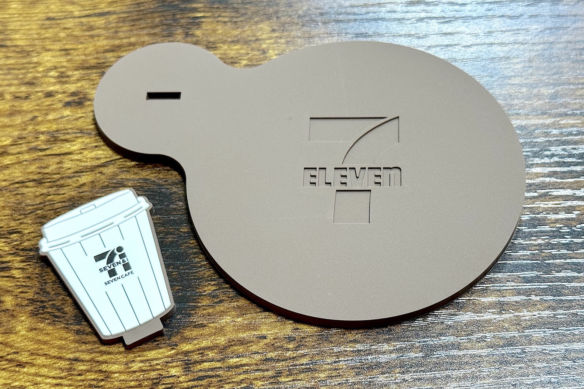 セブンカフェ ラバーコースター。全2種あるが、今回はそのうちの1種の紹介となる