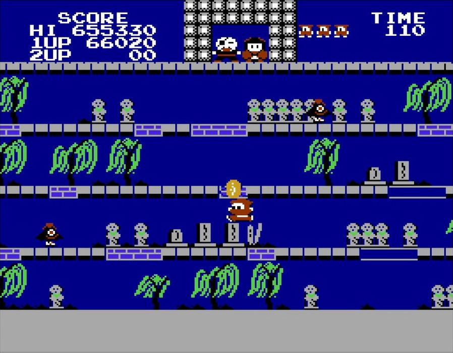 天井を破壊するとランダムでアイテムが出現する。写真は取るとボーナス得点が入る小判が出たところ