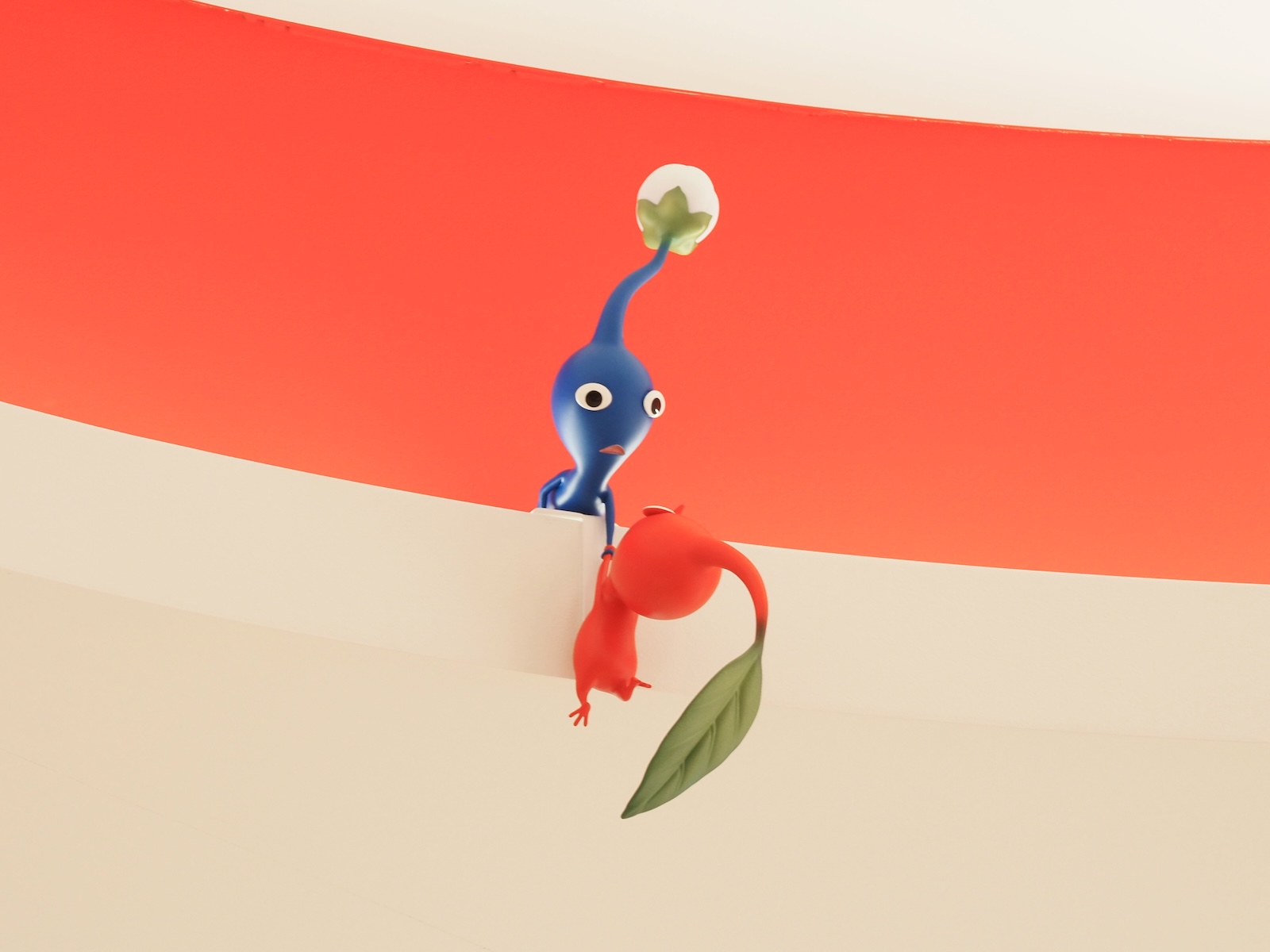 店内を見回すと……