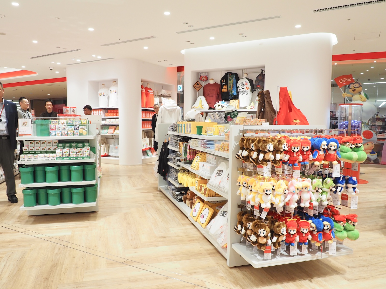 「スーパーマリオ」グッズコーナー