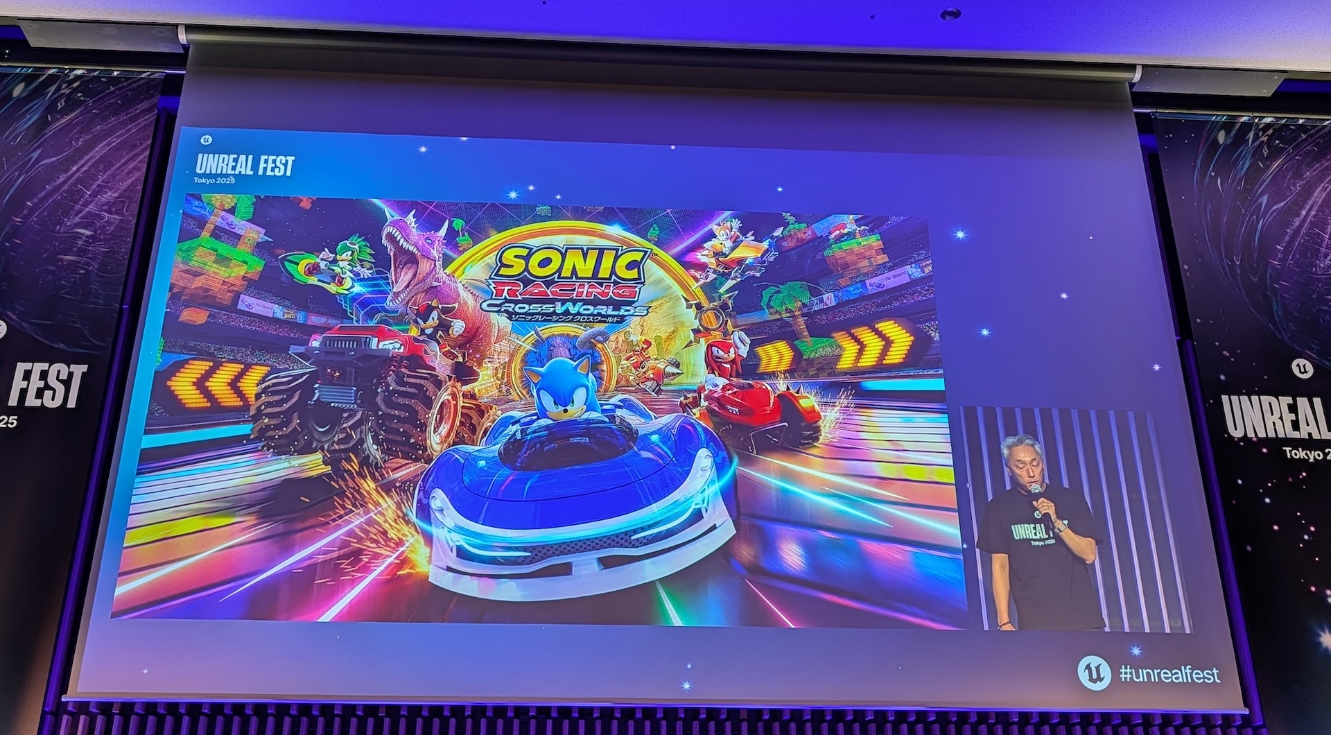 「ソニックレーシング クロスワールド」ではUnreal Engineにより、レース中のダイナミックなライティングや反射表現、パーティクルエフェクトが、ソニックならではの疾走感とスピード演出をこれまで以上に誠実に描き出し、プレイヤーに走る快感をリアルに感じさせる体験を実現している