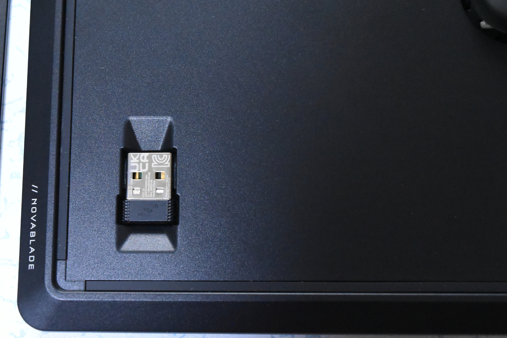 USBドングルがしっかりと収まっている