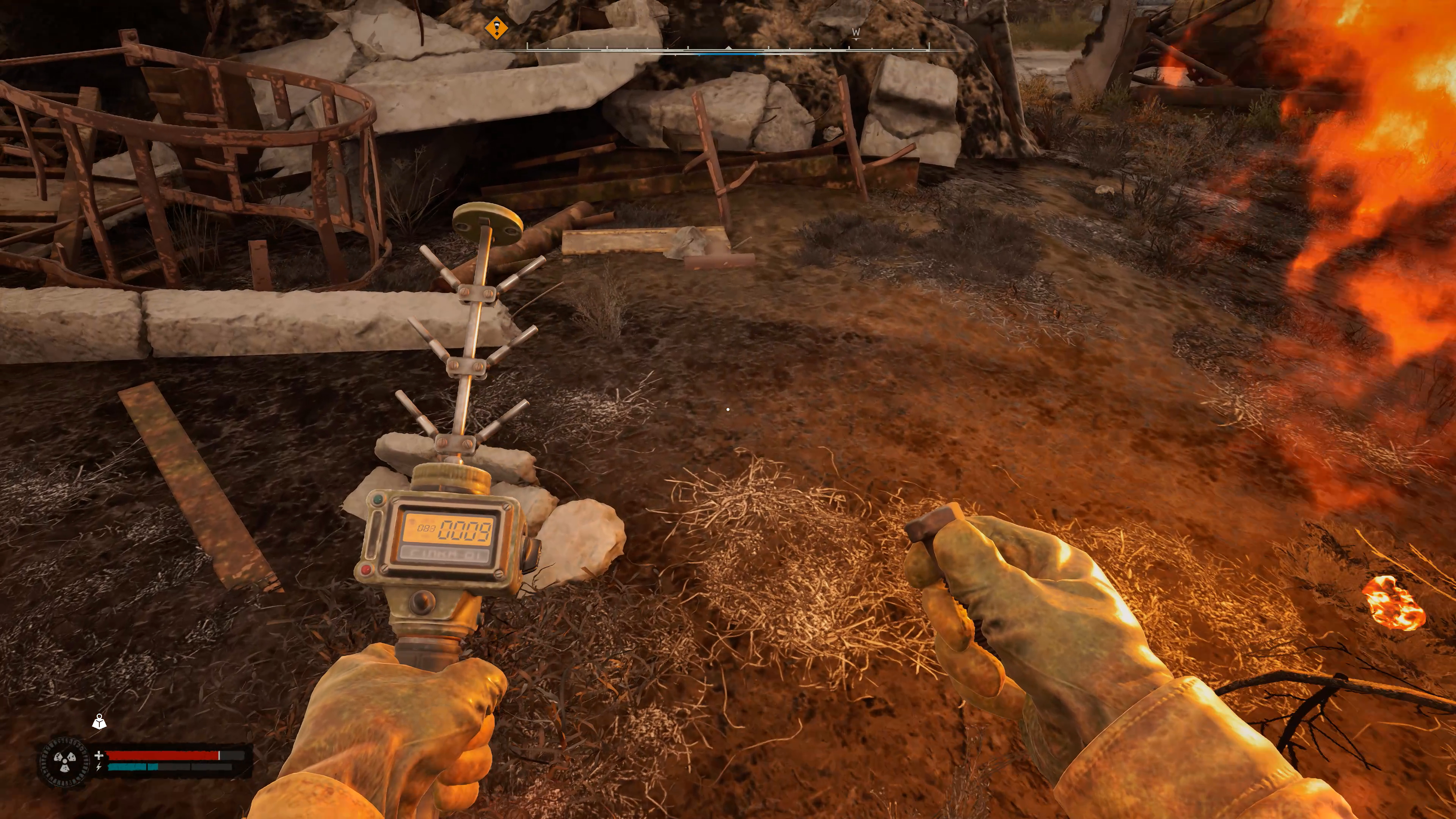 探知機はゲームを進めるとより高性能なものが得られる。アーティファクトとの距離をデジタルで表示できる探知機