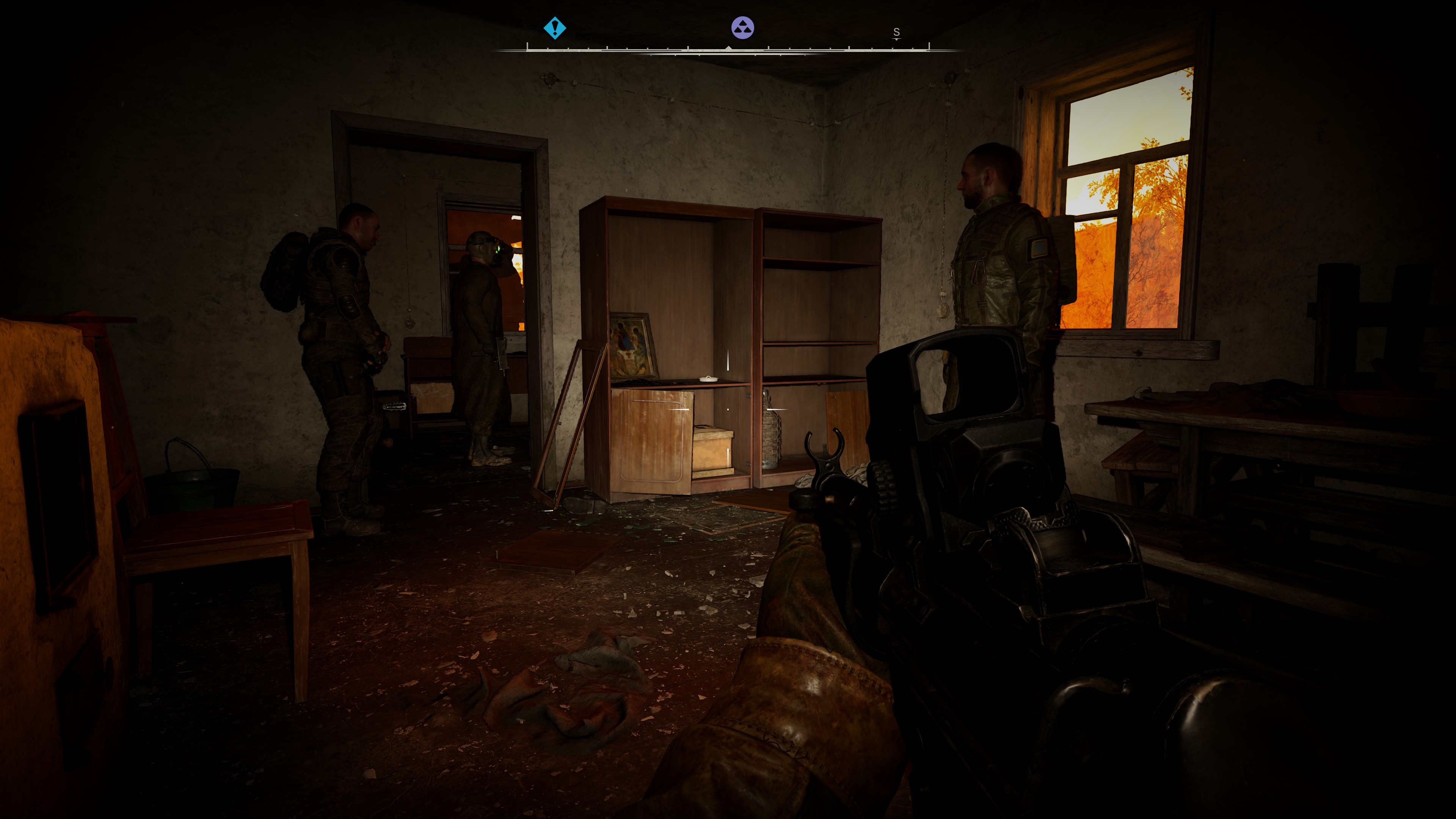 フィールドを探索していたNPCが逃げ込んでくることも