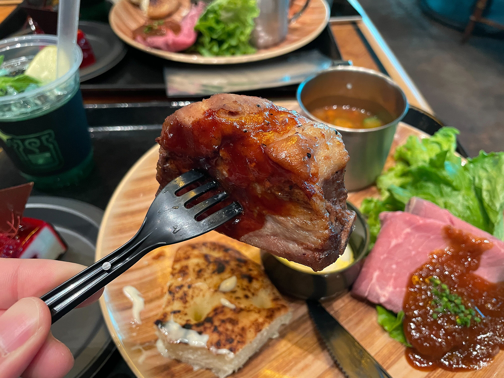 コースターはセットメニュー1つにつきランダムで1枚進呈