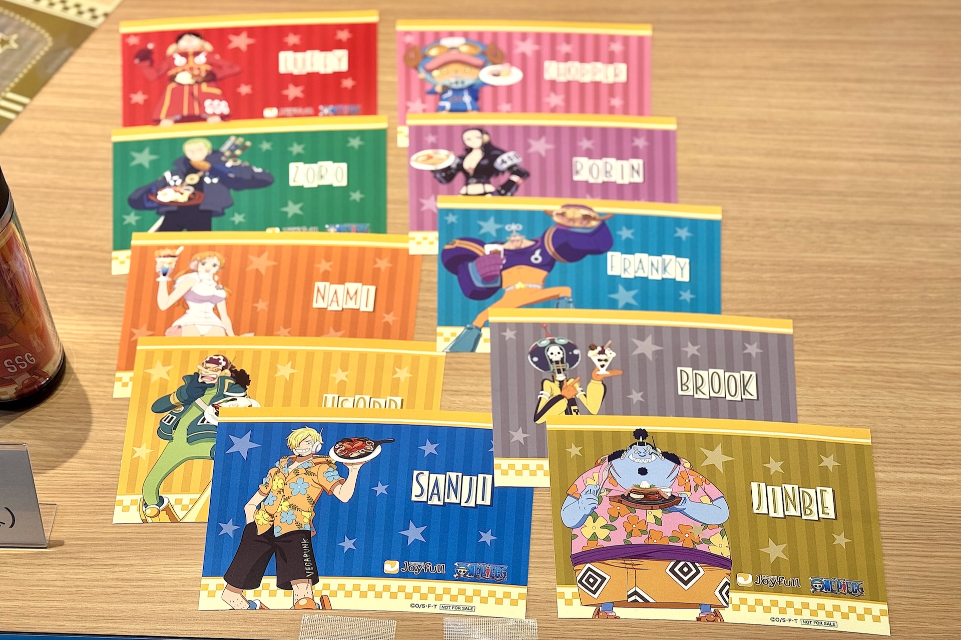 絵柄10種類がセットになっている