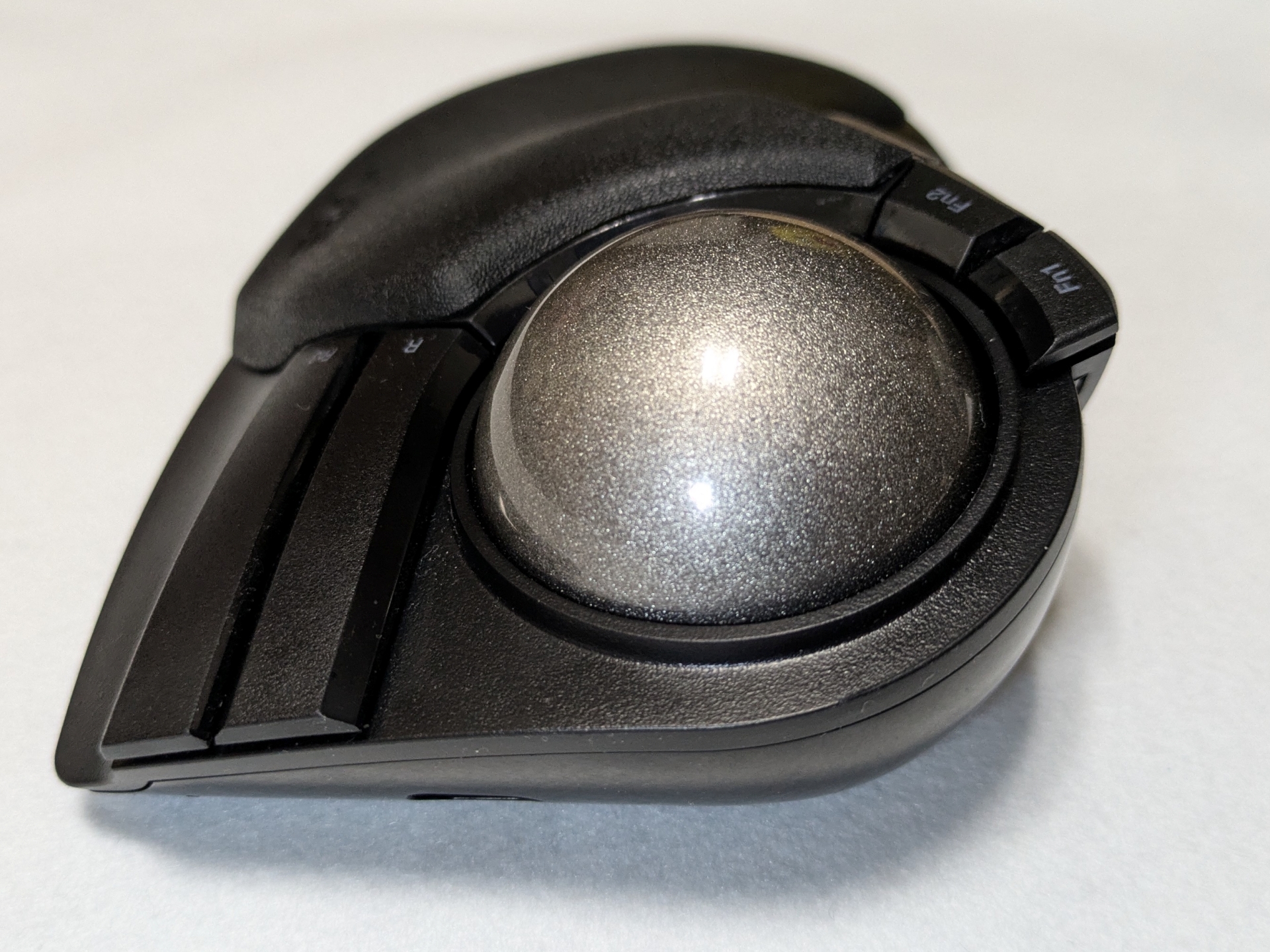 本体を4方向から