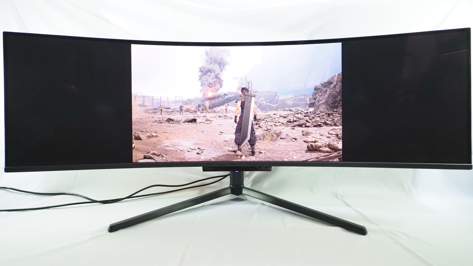 「FINAL FANTASY VII REBIRTH」はアスペクト比が16:9に固定されており、フルスクリーンでプレイすると左右に黒帯が表示される