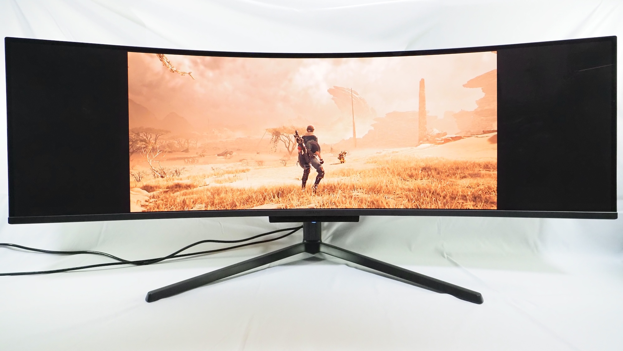 「モンスターハンターワイルズ」はウルトラワイド（21:9）に対応しているが、スーパーウルトラワイド（32:9）には対応しておらず、左右に少なからず黒帯が表示される