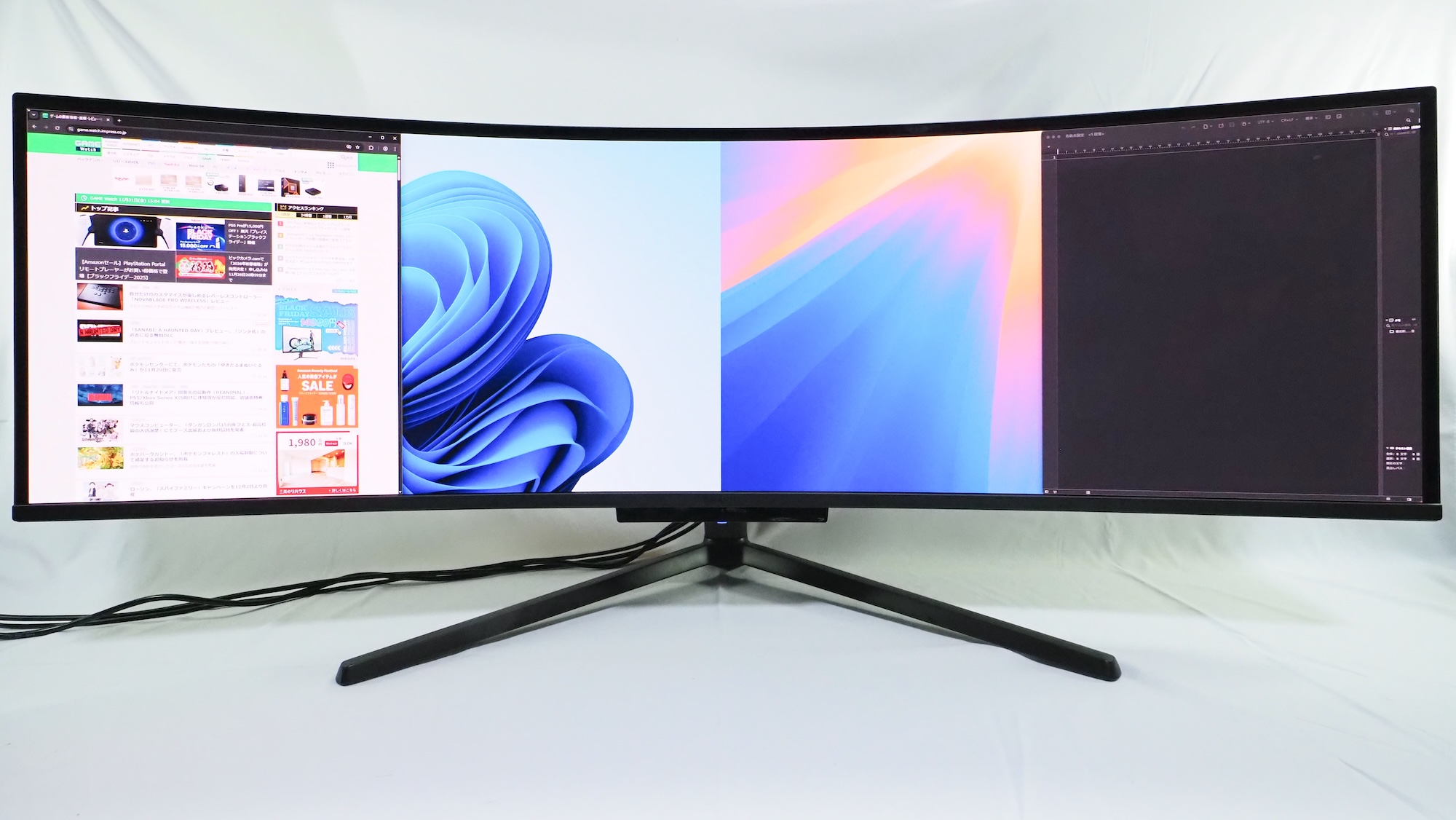 「2Win 1:1」は均等に二分割して、それぞれ16:9のモニターとして使用可能。画像では左にWindows PC、右にMacの映像を表示している