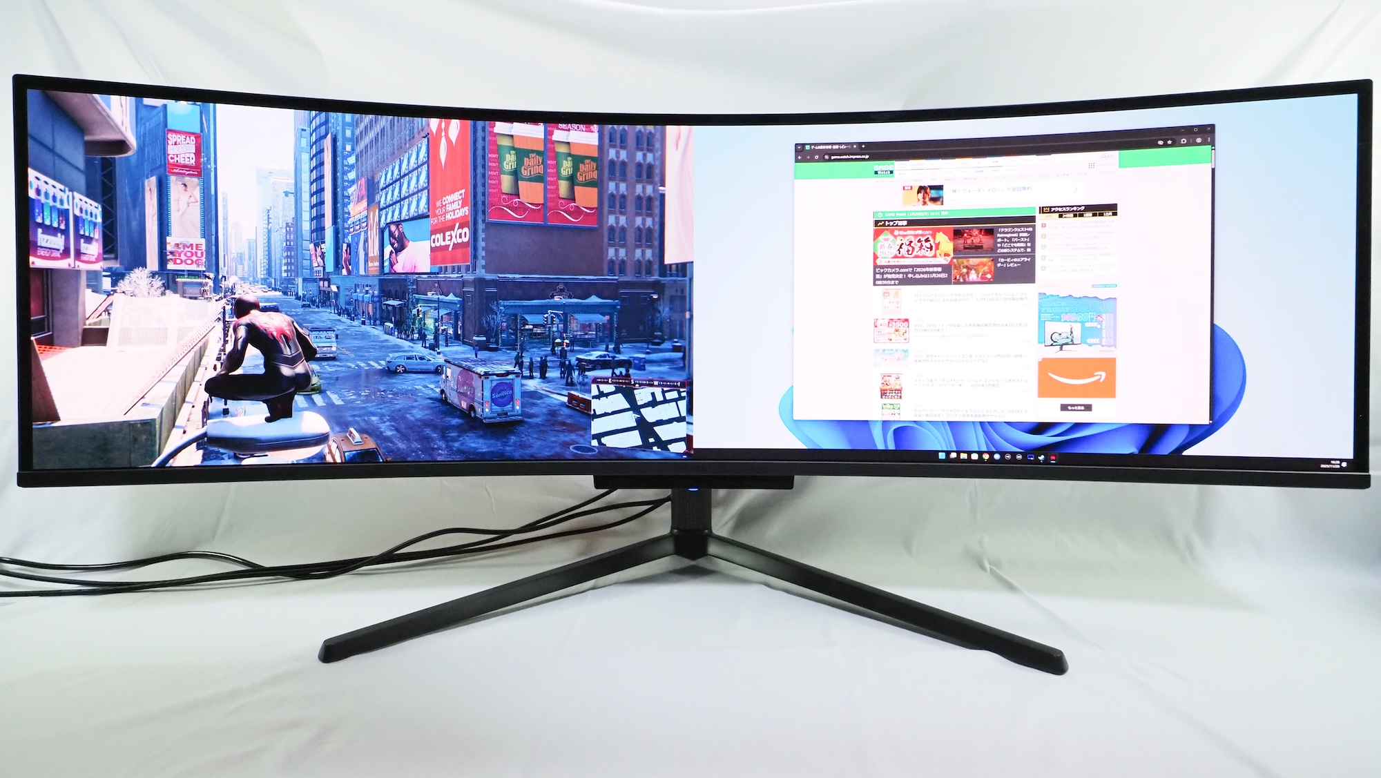 ゲーミングPCと「GR4924COEL-BK」を2系統のDisplayPortで接続し、左でゲーム、右でブラウジングなど、あえてマルチモニター的に使うことも可能だ