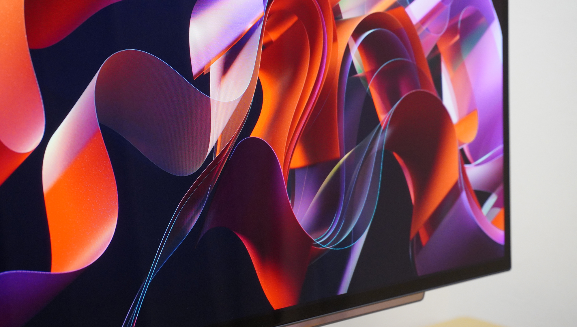 画像のエッジが非常に明瞭で画面が引き締まって見える