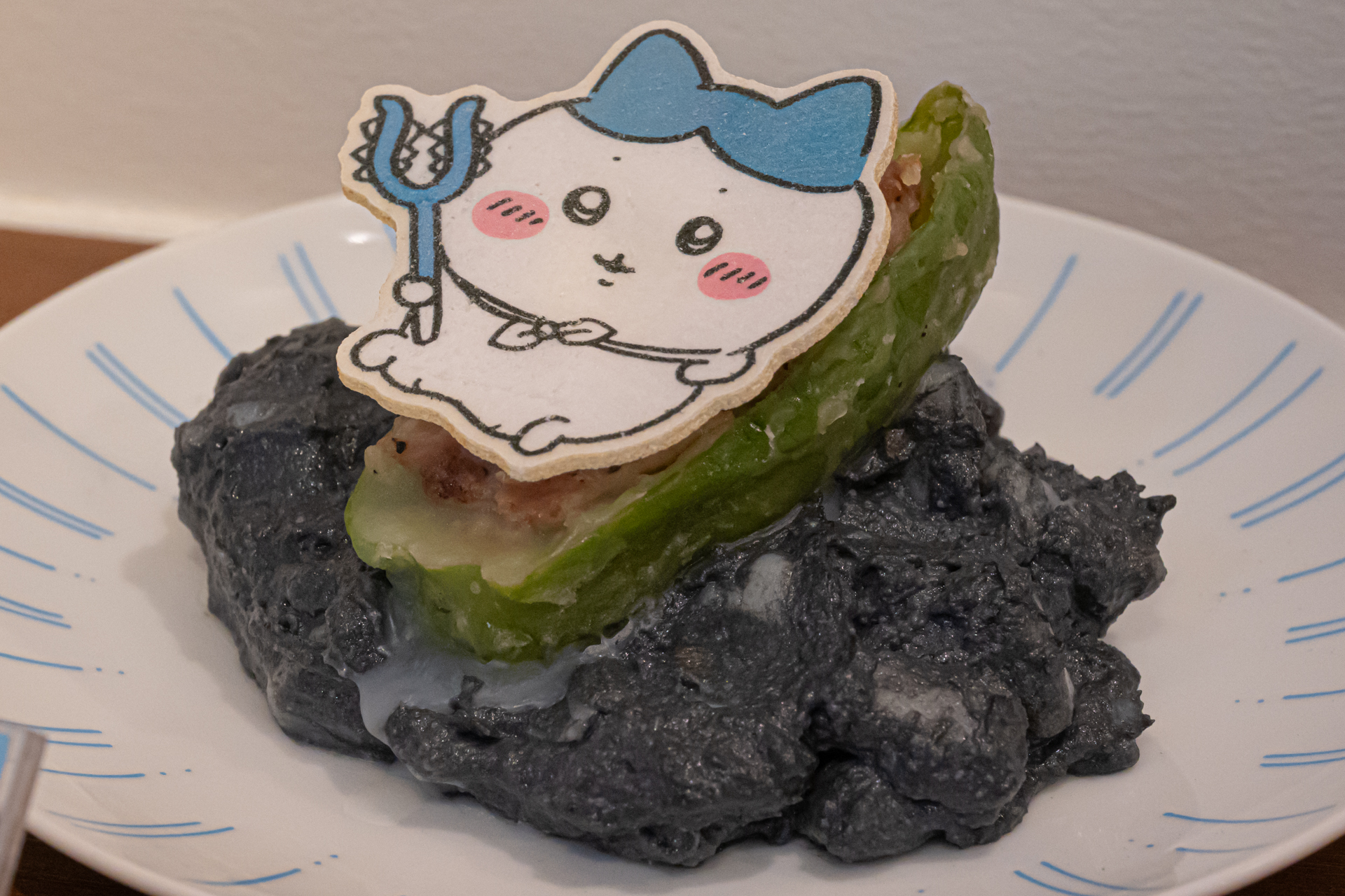 ハチワレのピーマンの肉詰め 880円