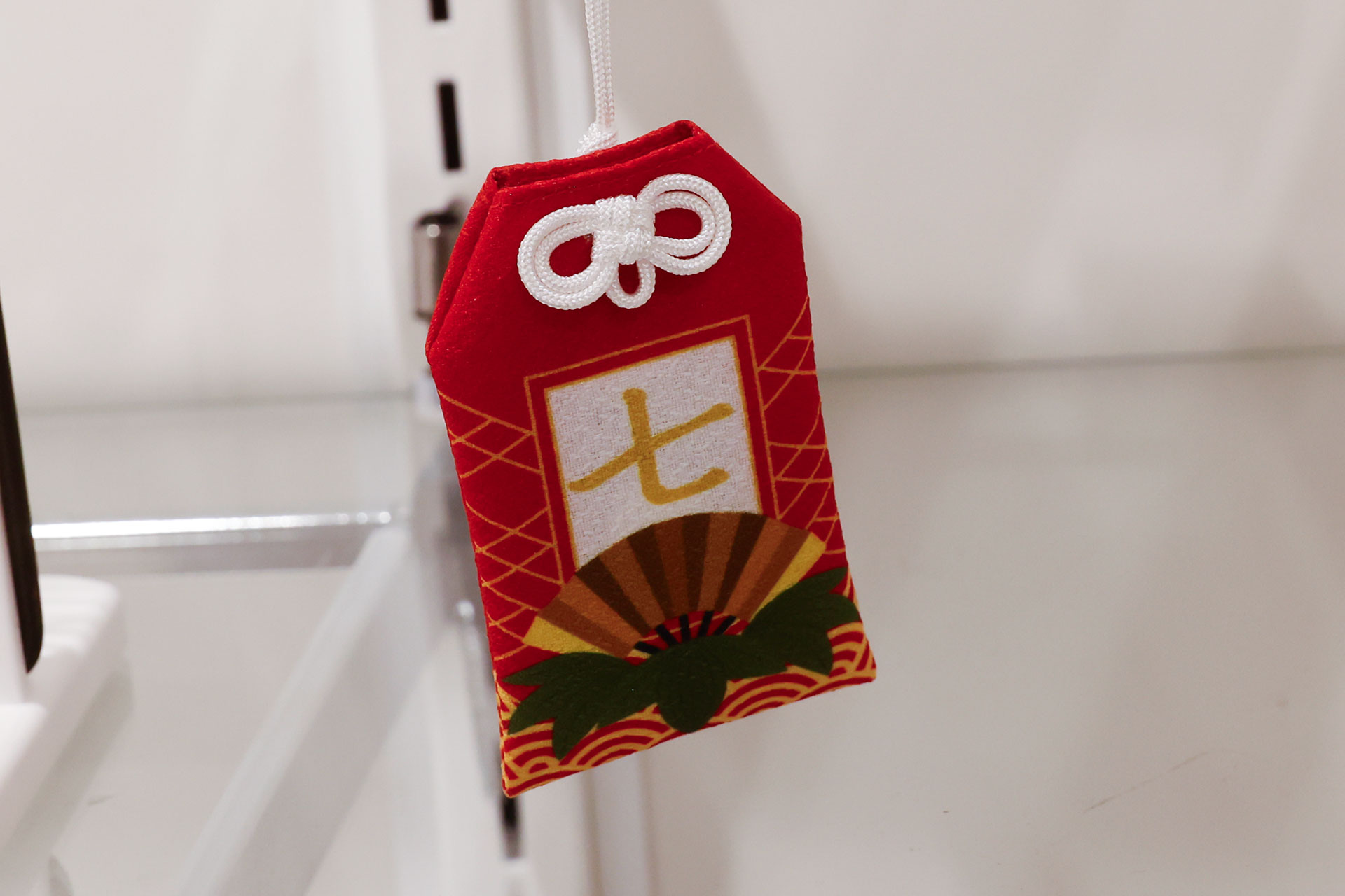 ランダムで音が再生される「風来のシレン6　サウンドキーホルダー めでたい御守」