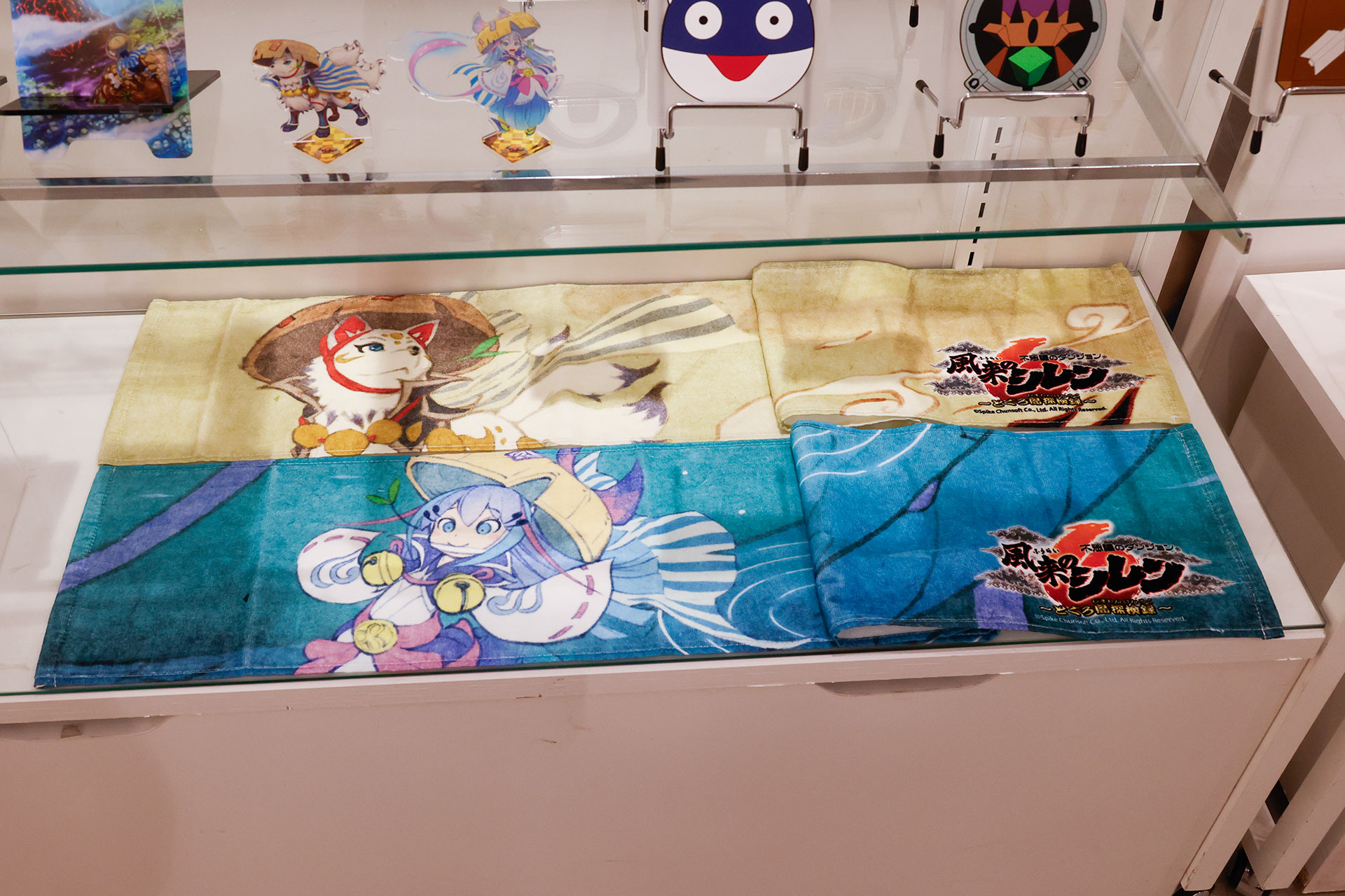 こちらが「風来のシレン6 マフラータオル」だ。上が狐渇シレンで下が竜海シレン