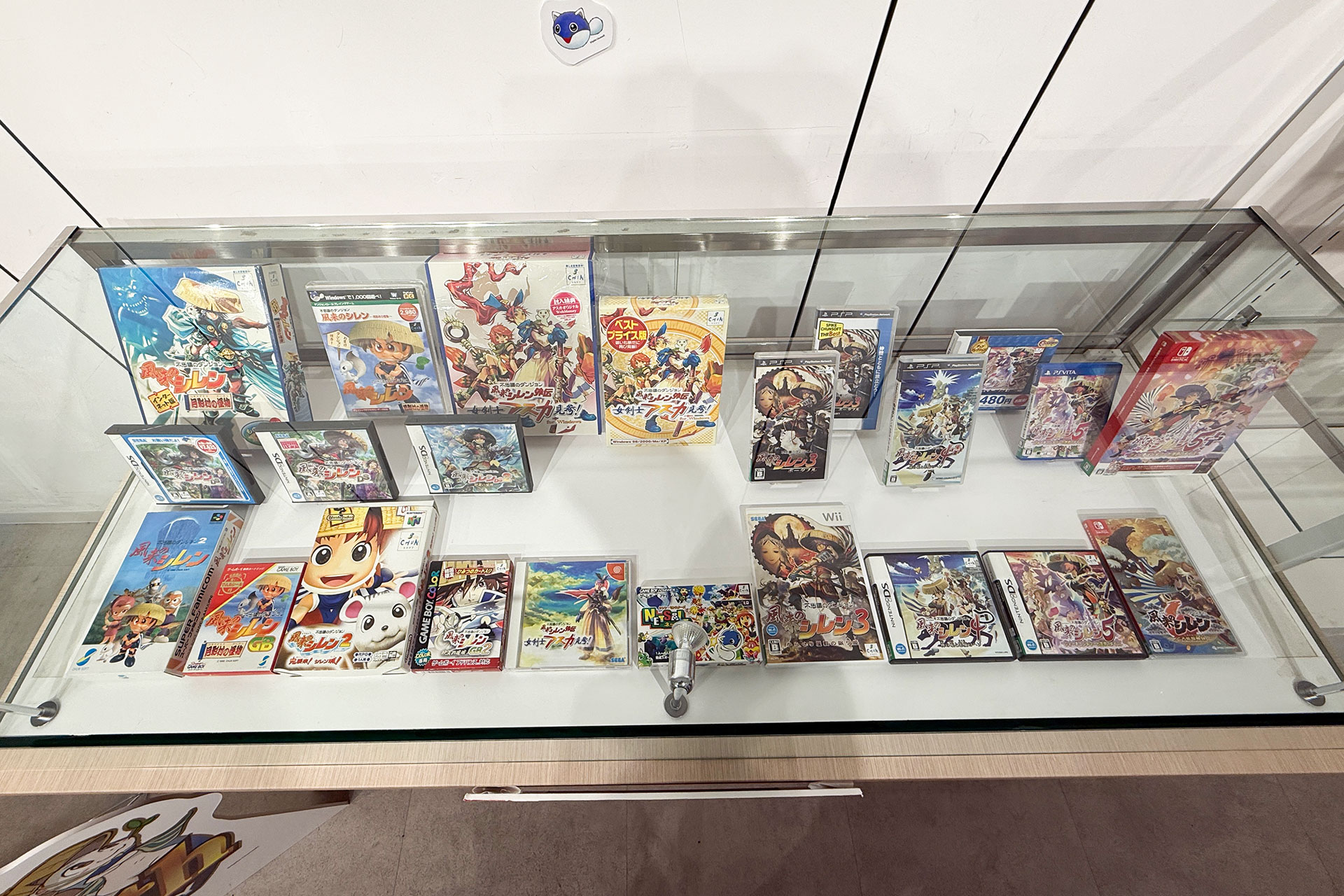 ちなみにこのガラスケースに展示されているソフトは、スパイク・チュンソフト所有のものではなく4Gamer編集長の岡田和久氏が所有する私物だ