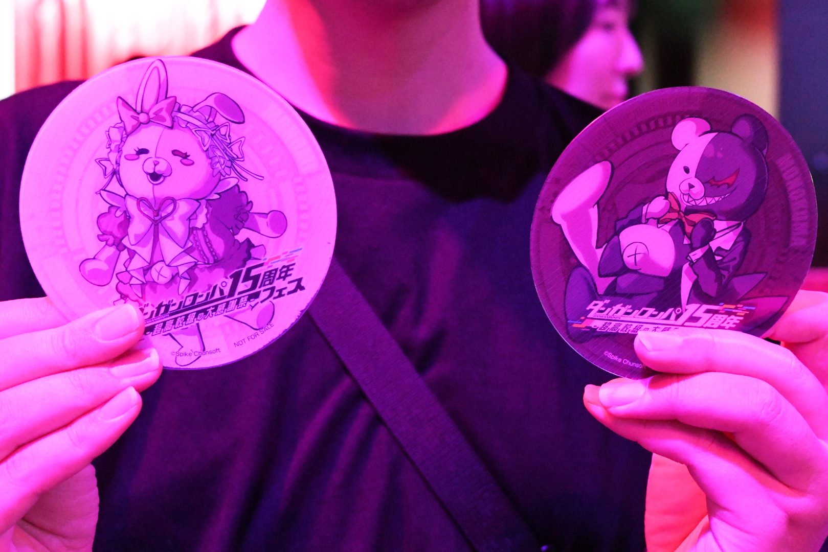 おしおきは無く（当たり前）、クロの場合はモノクマ。シロだった場合はモノミのコースターがもらえた