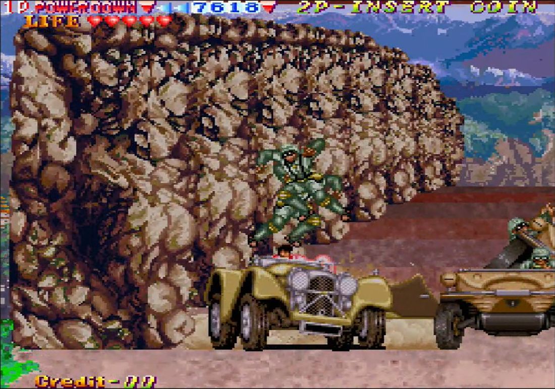 ステージ4は車を運転しながら戦う。ここではムチだけなく、車のドアを開いて敵を攻撃することも可能だ