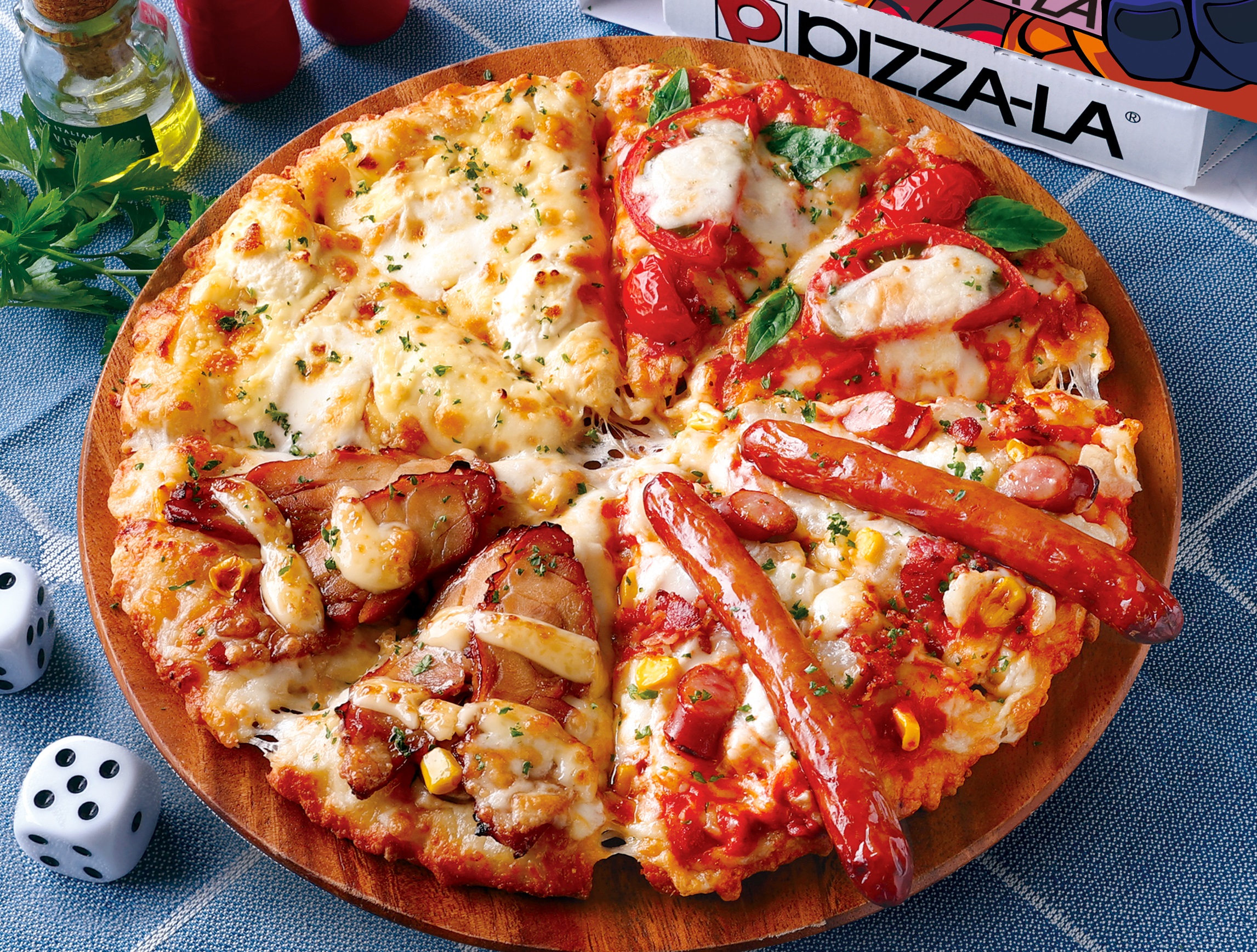 「キングボンビーのオレさまクォーター」（Mサイズ限定 価格：2,980円～）