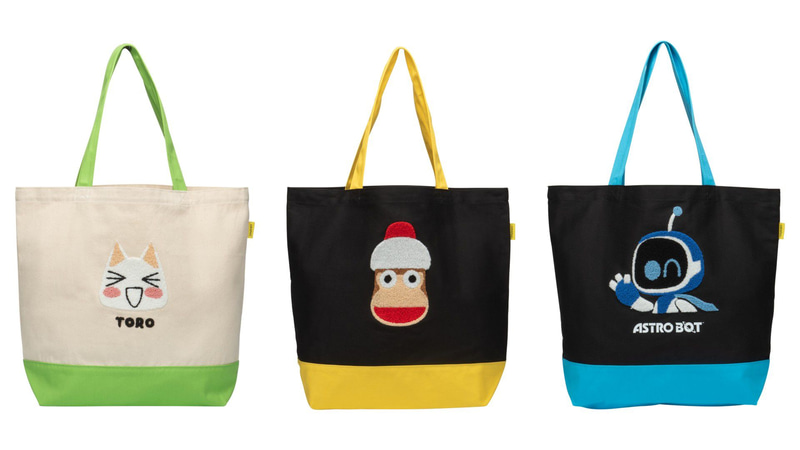 「サガラ刺繍トートバッグ」（どこでもいっしょ / サルゲッチュ / ASTRO BOT）、サイズ：450×400×145mm（幅×高さ×奥行）、価格：各3,850円