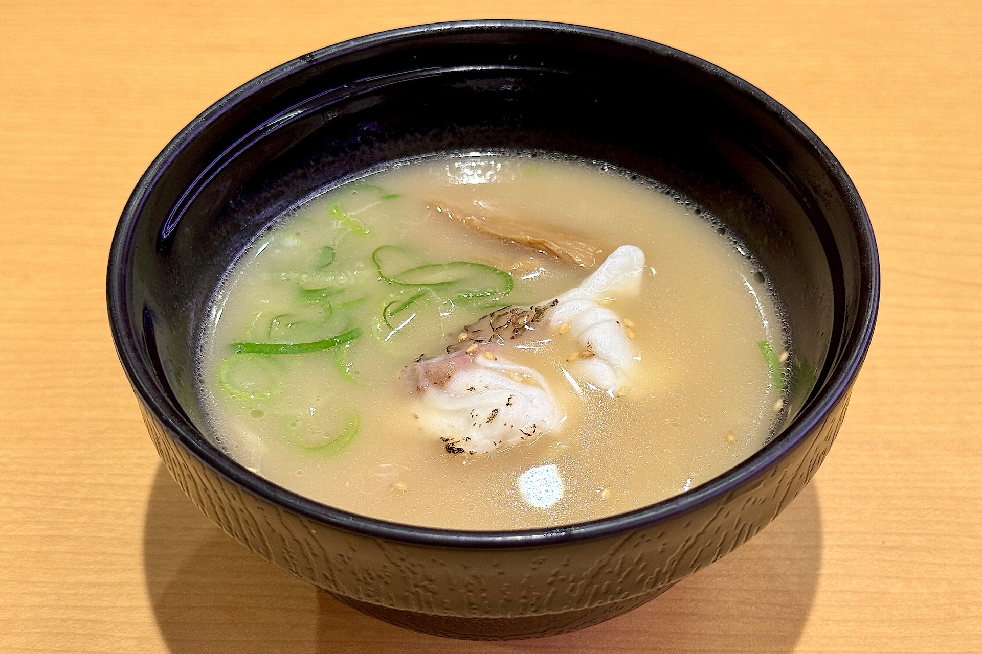 「スシロー 鯛白湯ラーメン」 価格：450円〜 販売期間：12月3日〜