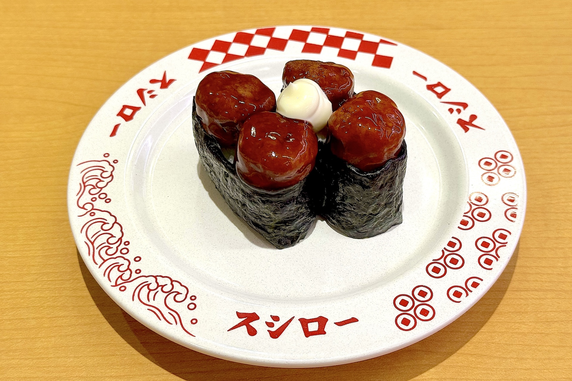 「ミートボールマヨ軍艦」 価格：120円〜 販売期間：12月3日〜2026年1月6日 販売予定総数：31万食