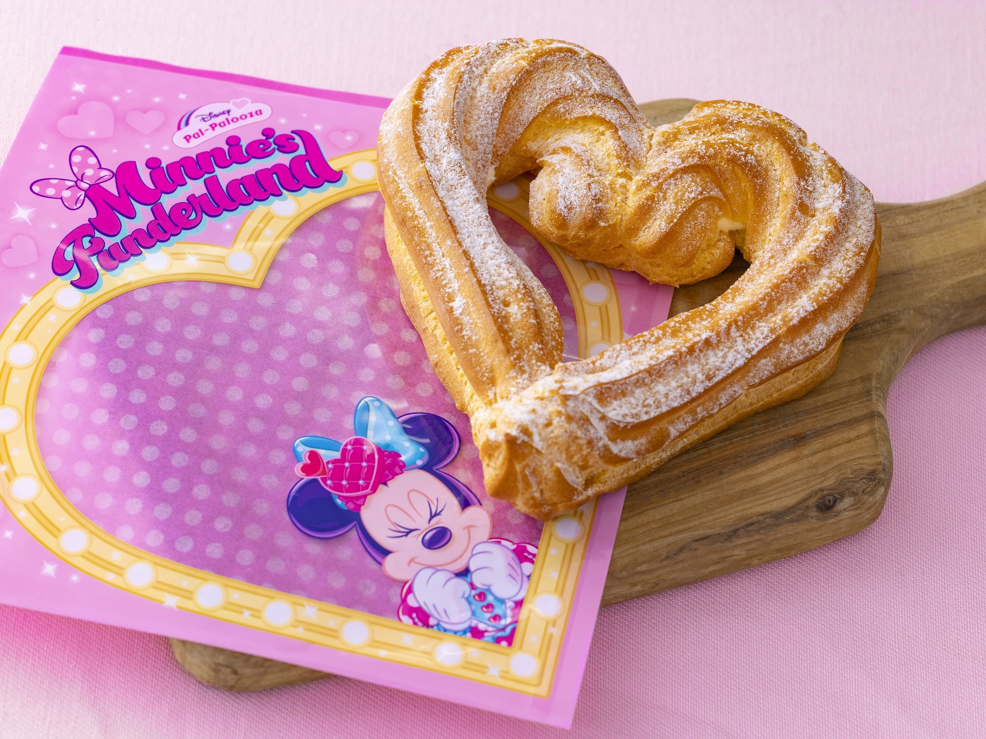 ハートのリングシュー（ストロベリー） 750円